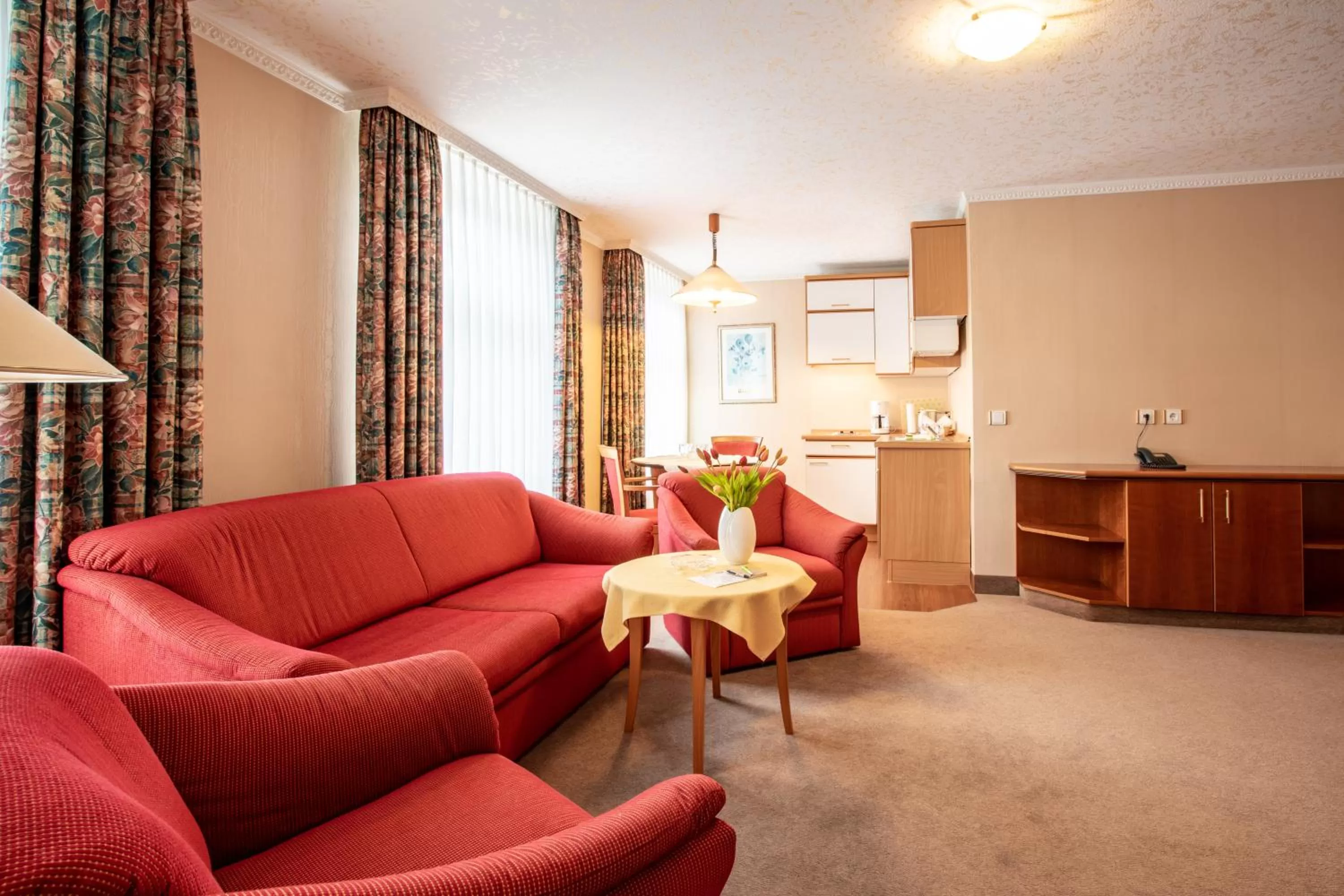 Kitchen or kitchenette in Aparthotel Hohenzollern