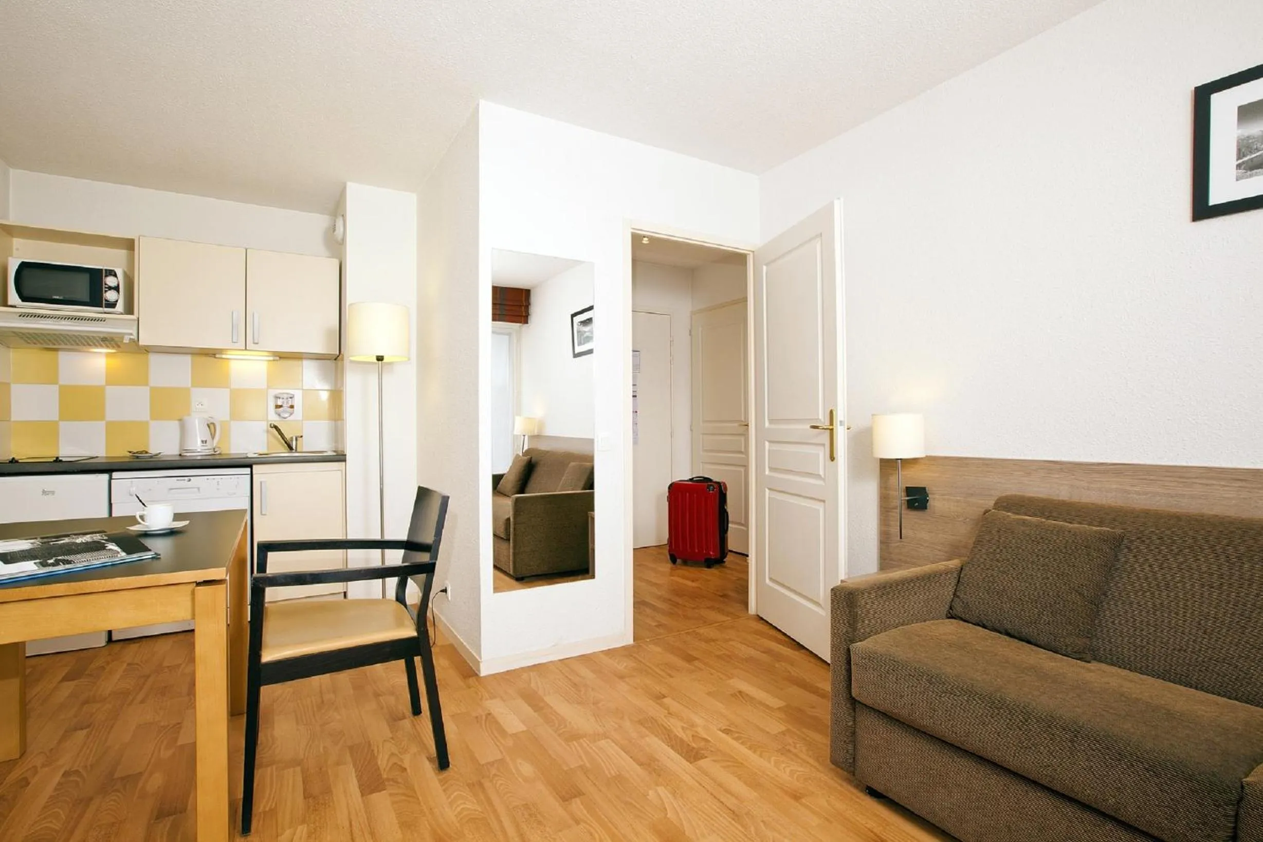 Kitchen or kitchenette in Residhome Genève Prévessin Le Carré d'Or