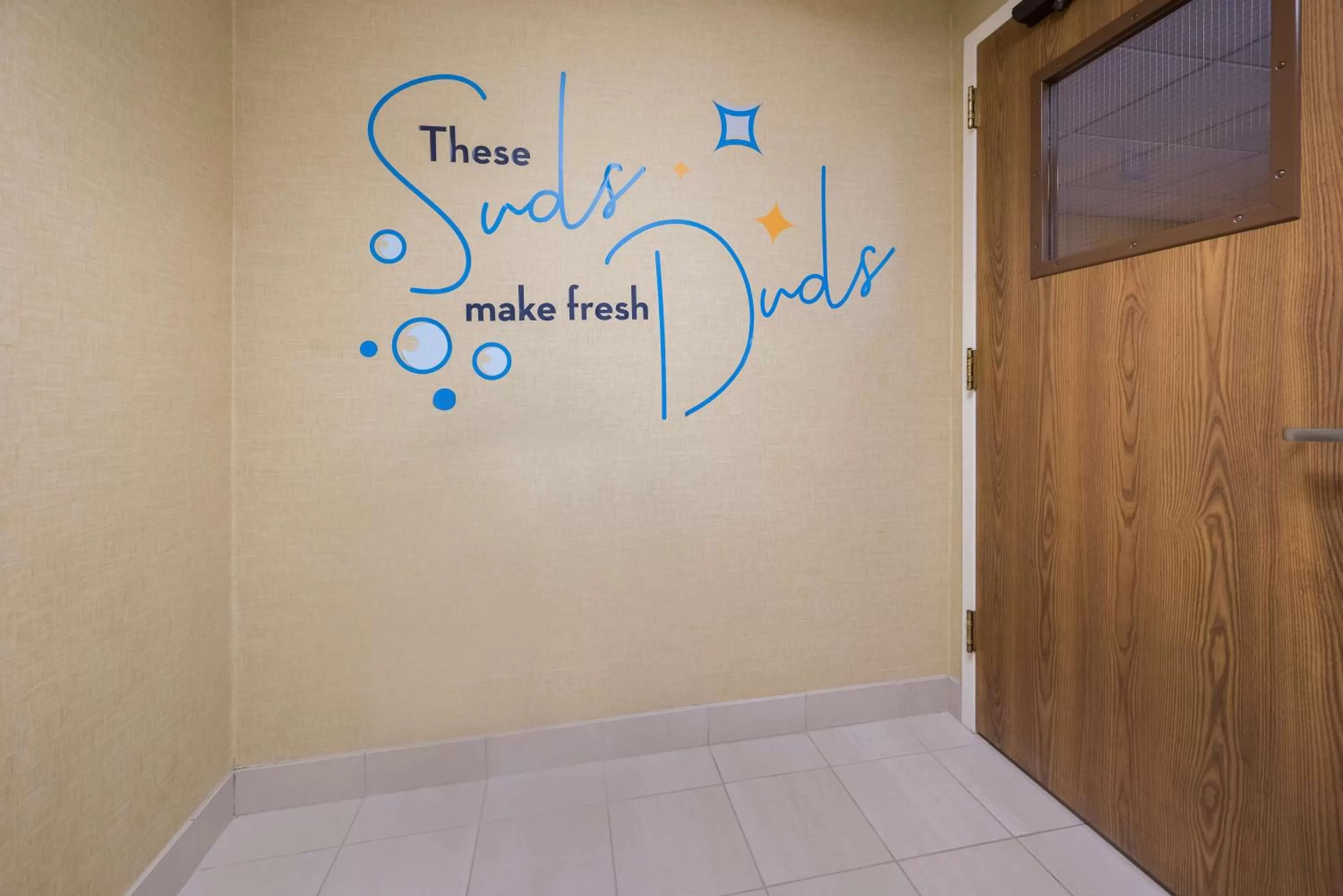 laundry in Sonesta Select Detroit Auburn Hills