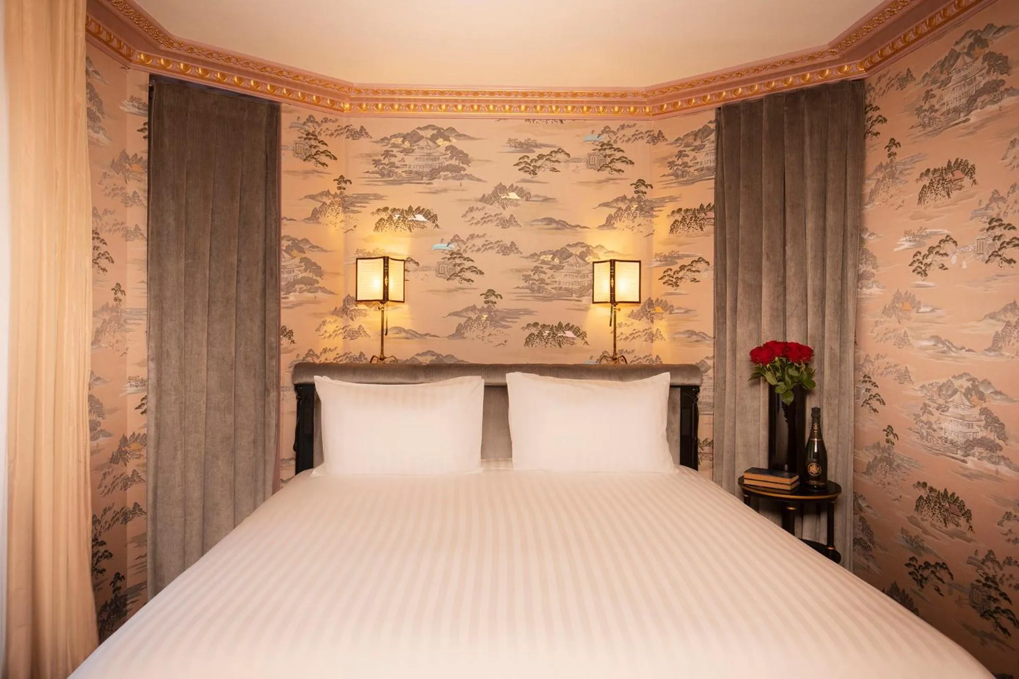 Bedroom, Bed in Maison Proust, Hotel & Spa La Mer