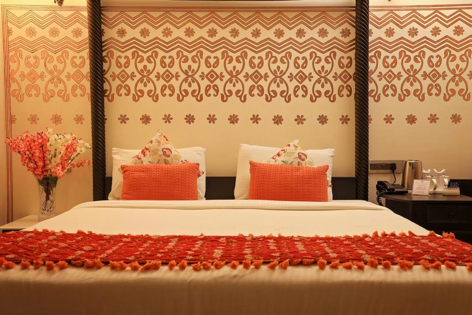 Bed in Laxmi Palace Heritage Boutique Hotel