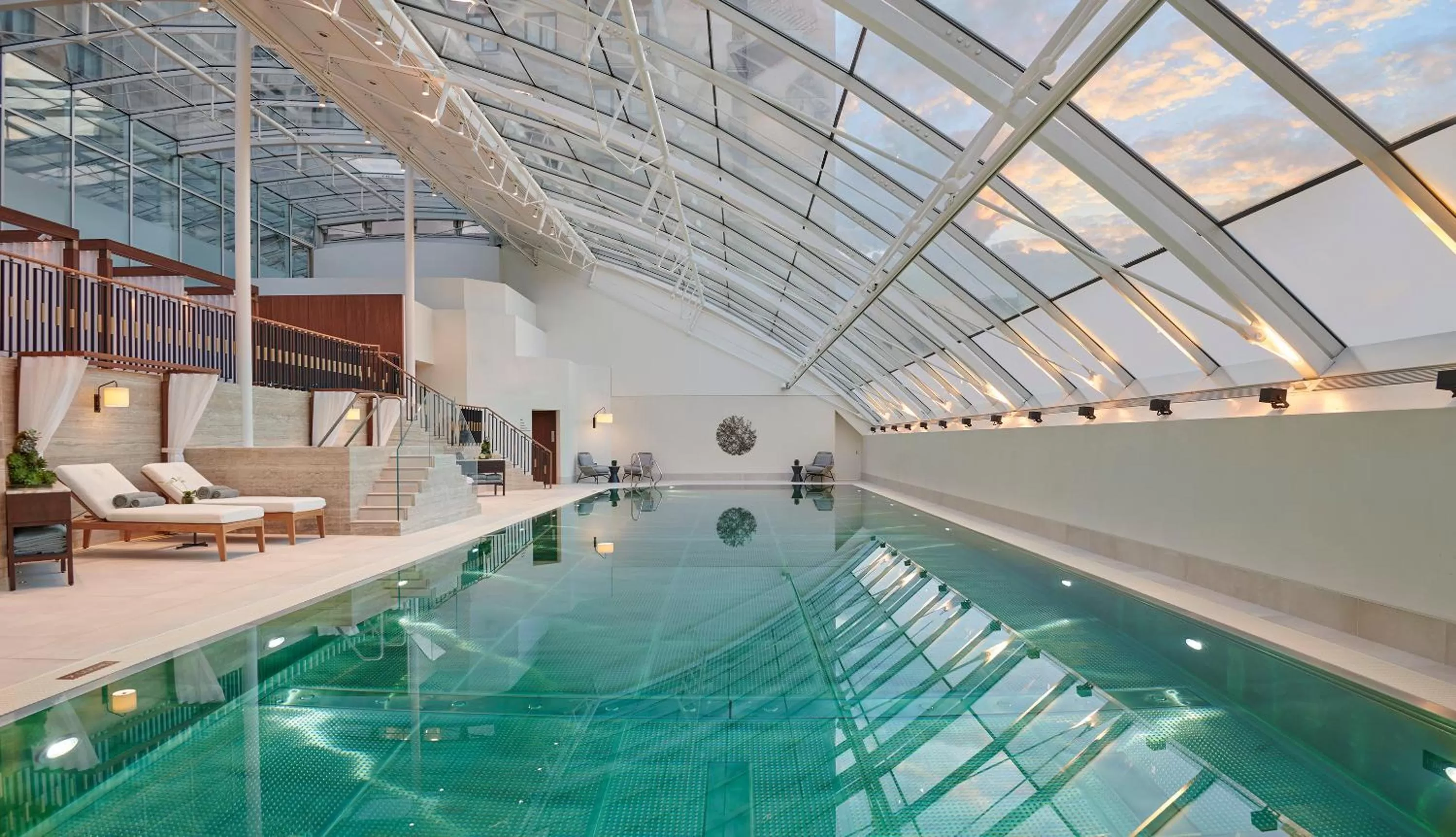 Swimming pool in Jumeirah Carlton Tower London
