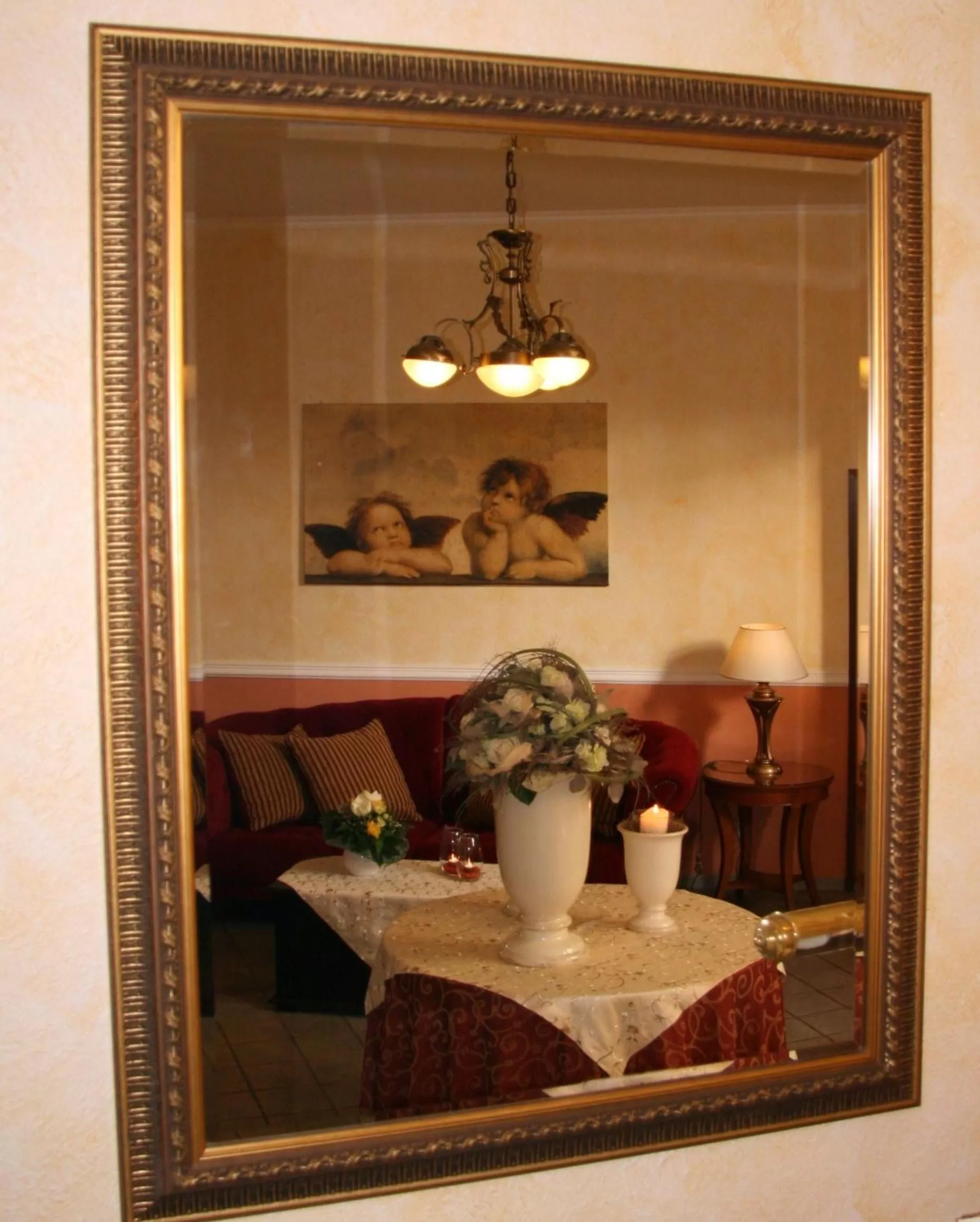 Decorative detail in In Piazza