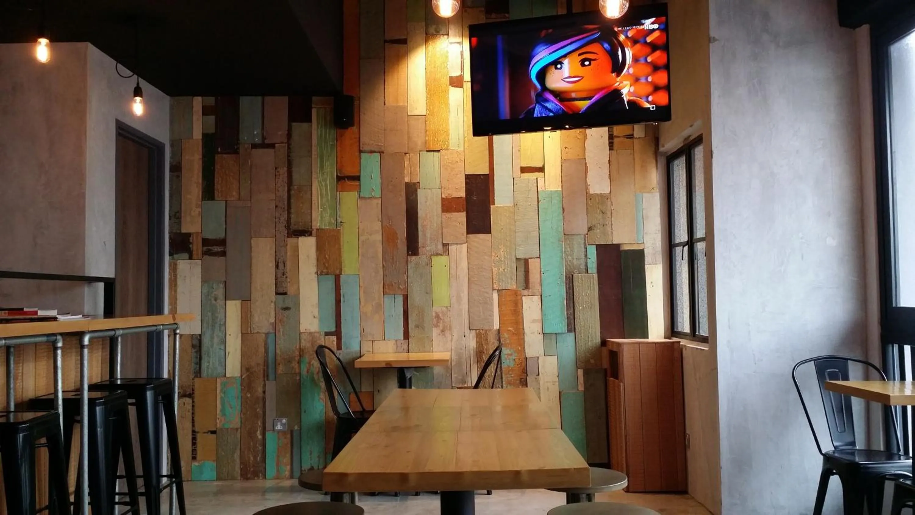 Communal lounge/ TV room in Go Hotel