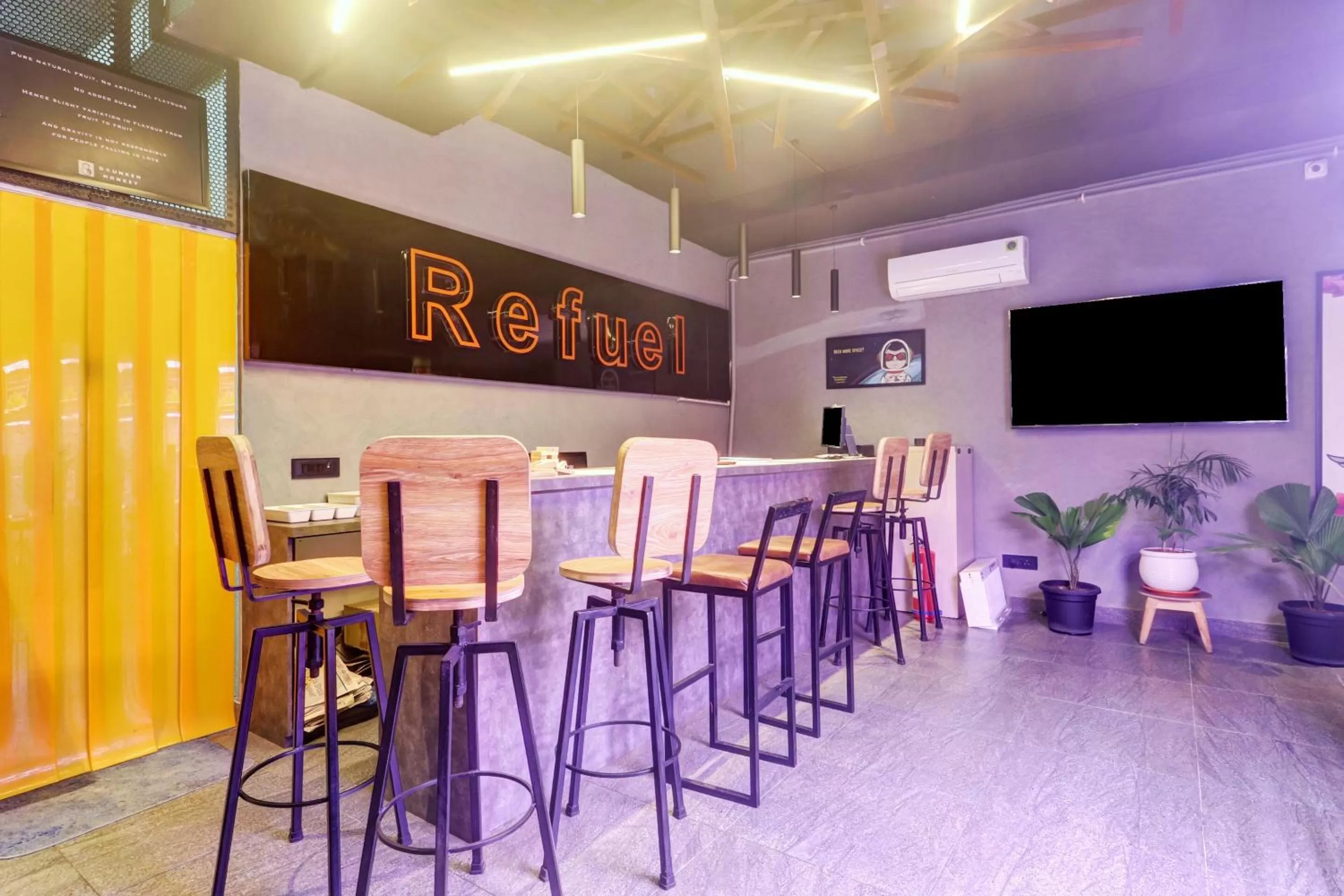 Restaurant/places to eat in Townhouse OAK De Alphabet Hotel Bolarum