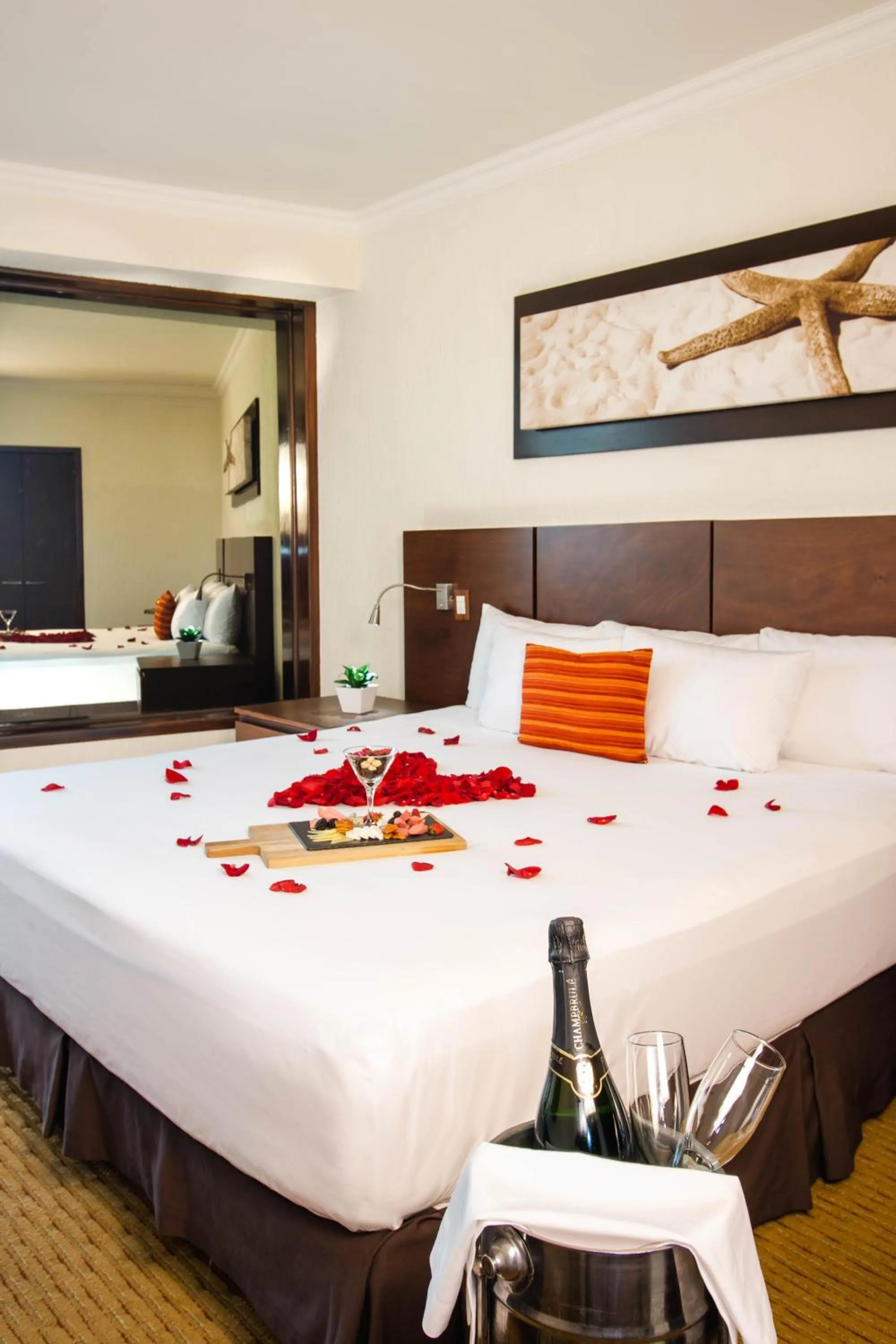 Bedroom, Bed in Hotel Guadalajara Plaza Expo