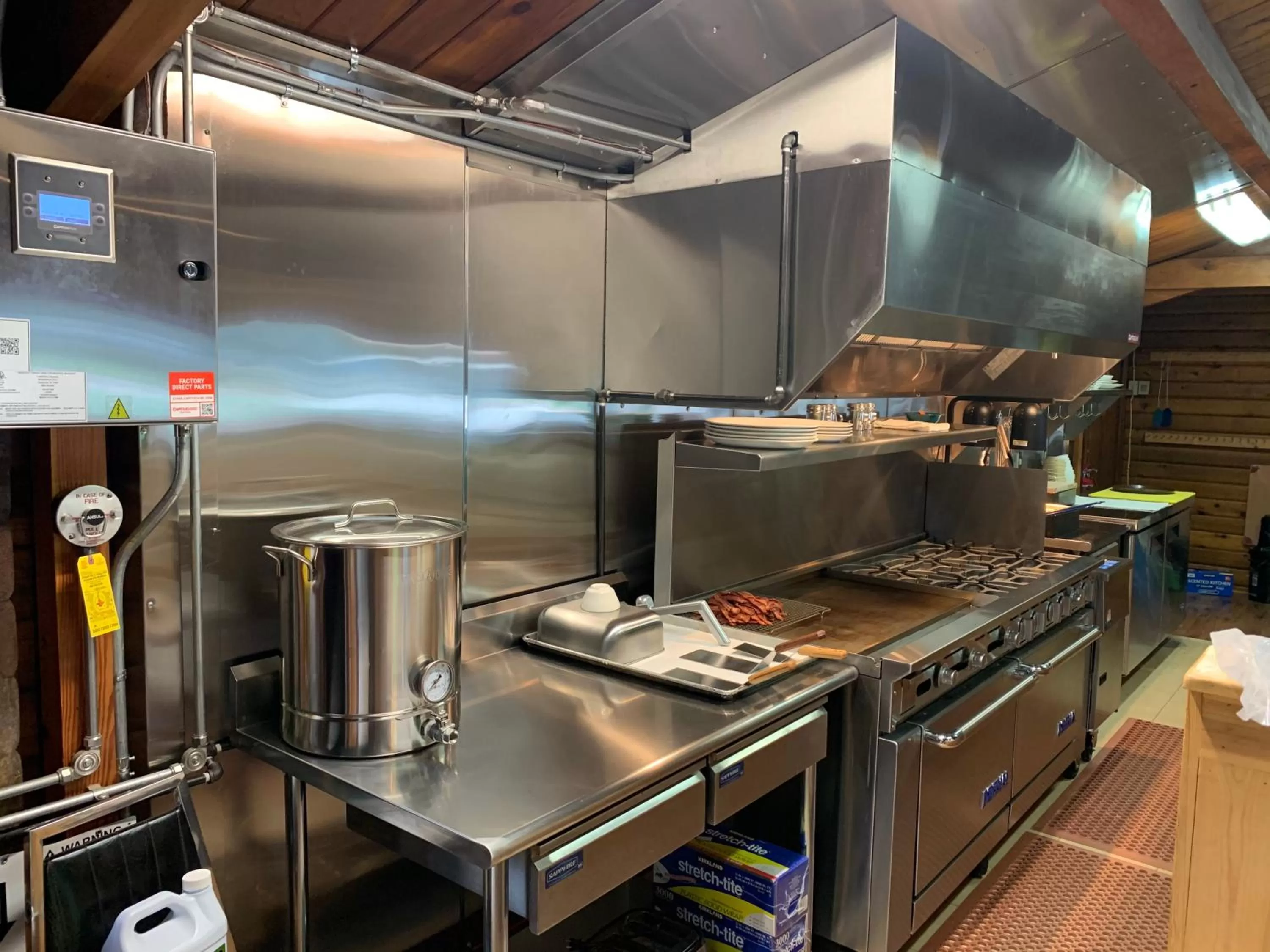 Food and drinks in Glacier Haven Inn