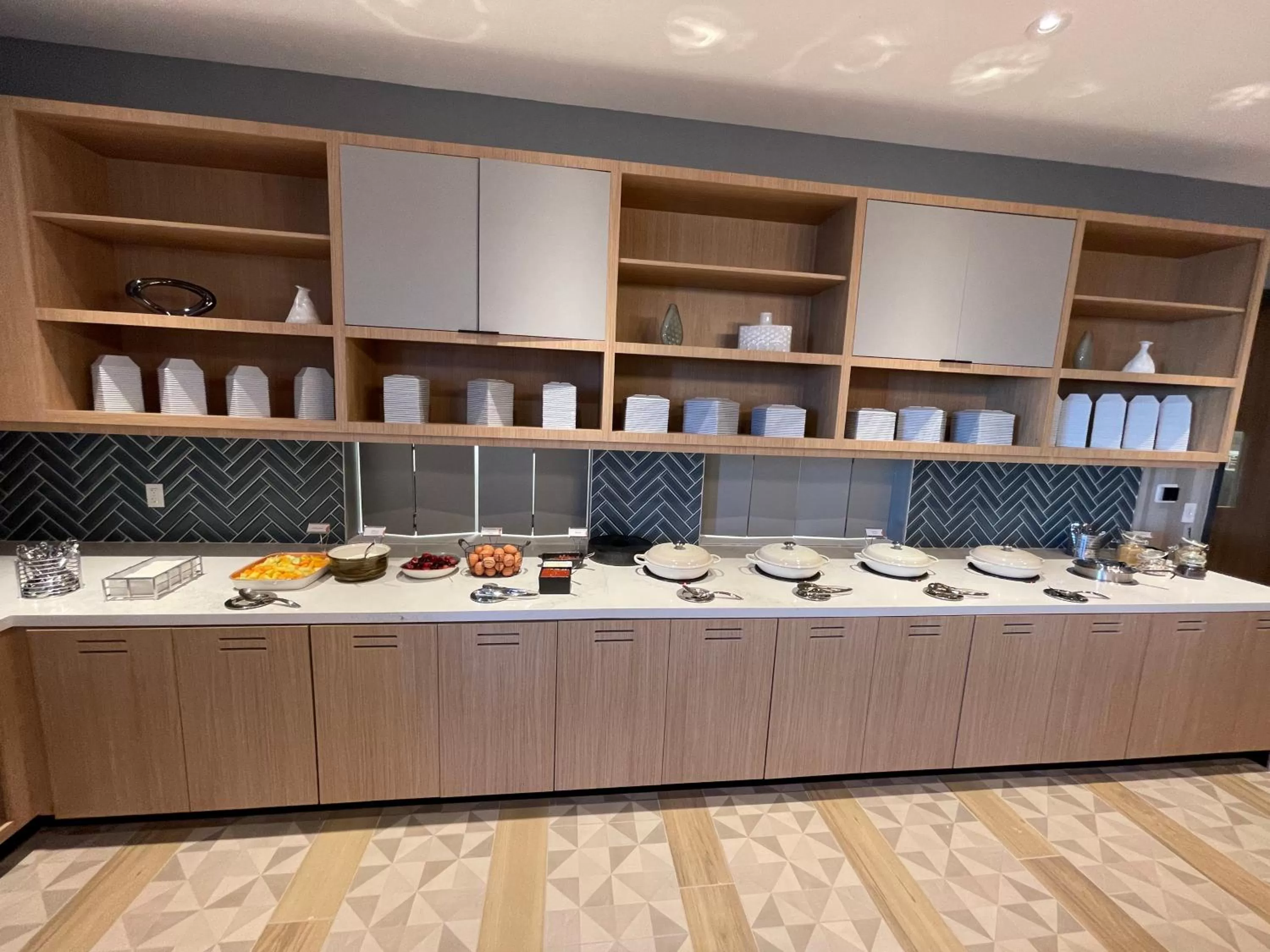 Breakfast in Hyatt Place Melbourne Airport, Fl