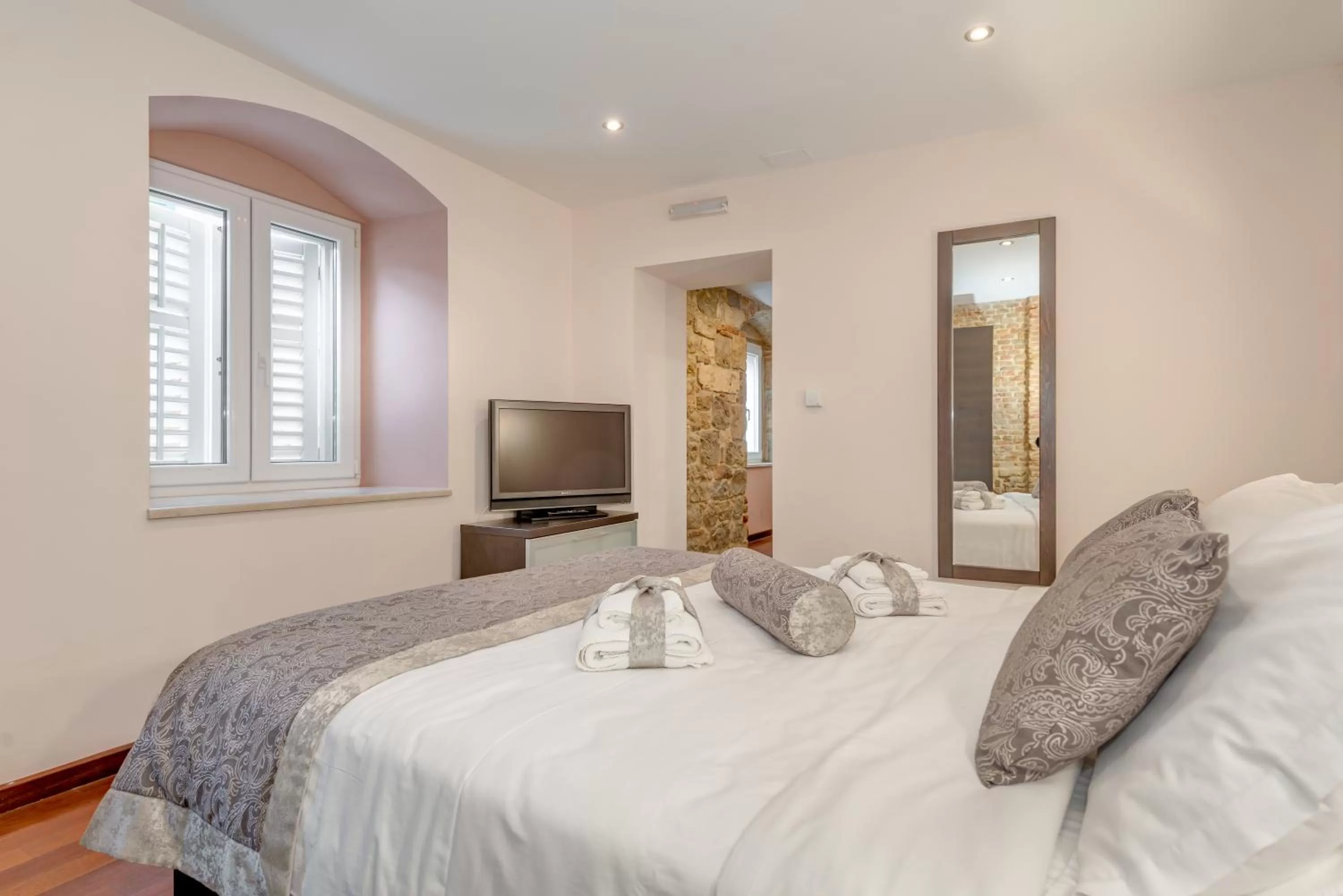 Bedroom, Bed in Palace Suites Heritage Hotel - Adults Only