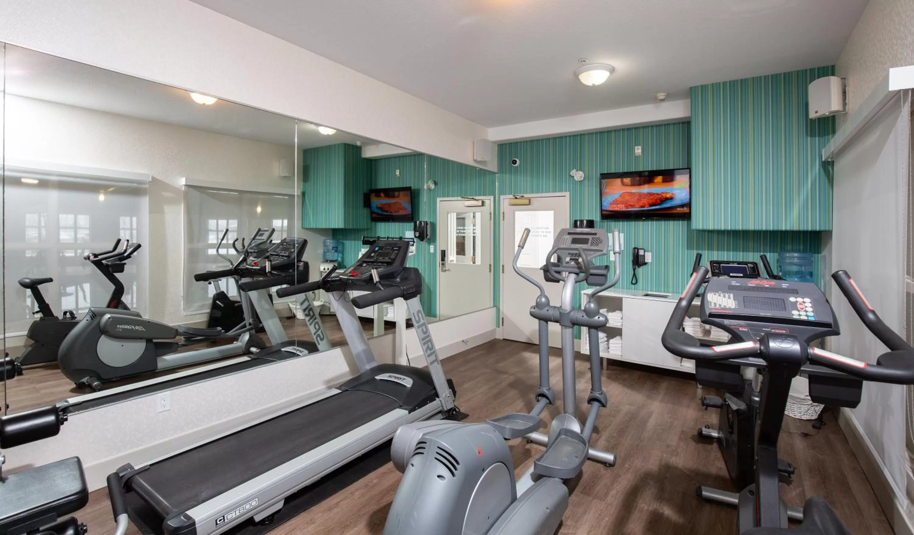 Fitness centre/facilities in Holiday Inn Express Grande Prairie by IHG