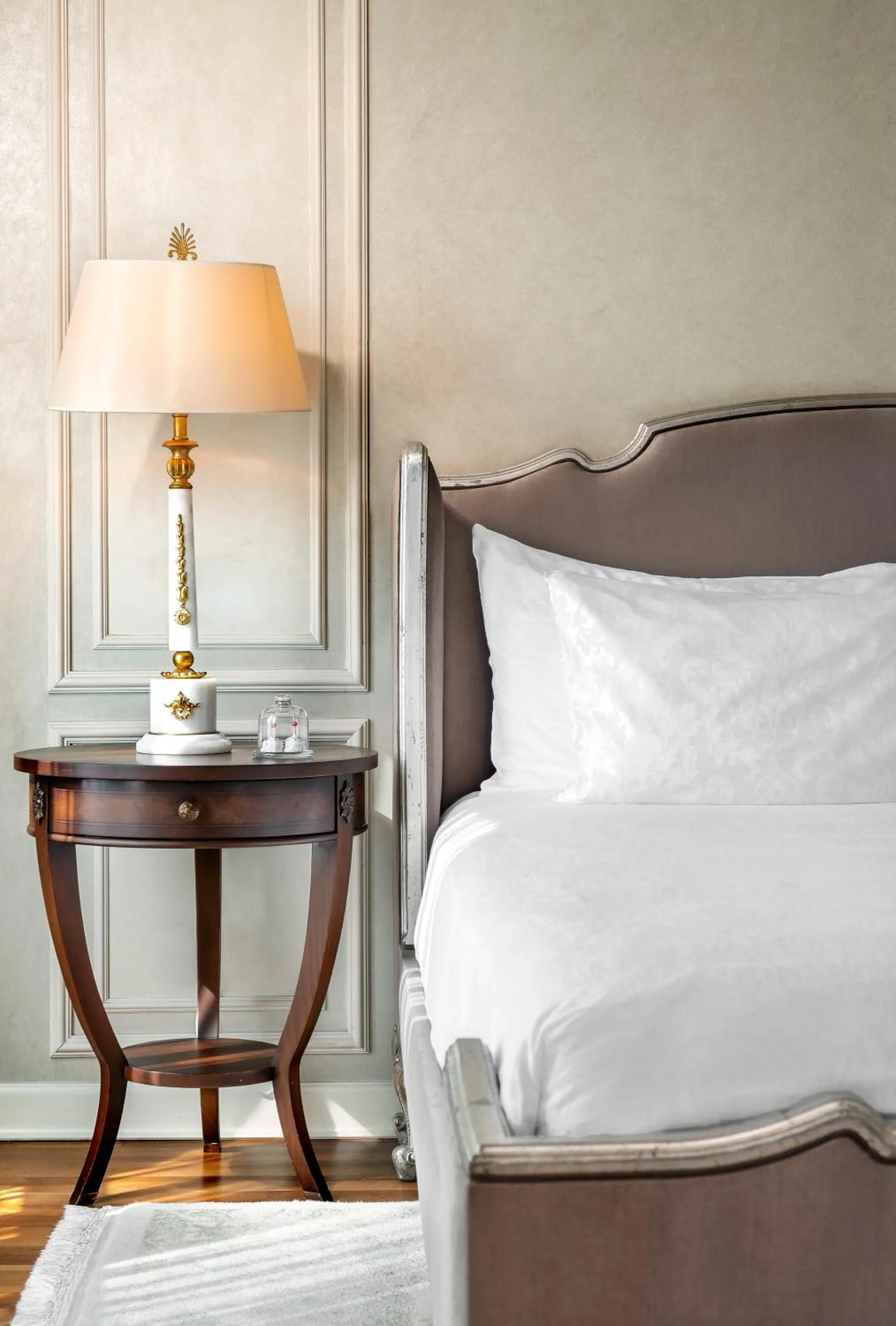 Bed in Rixos Pera Istanbul