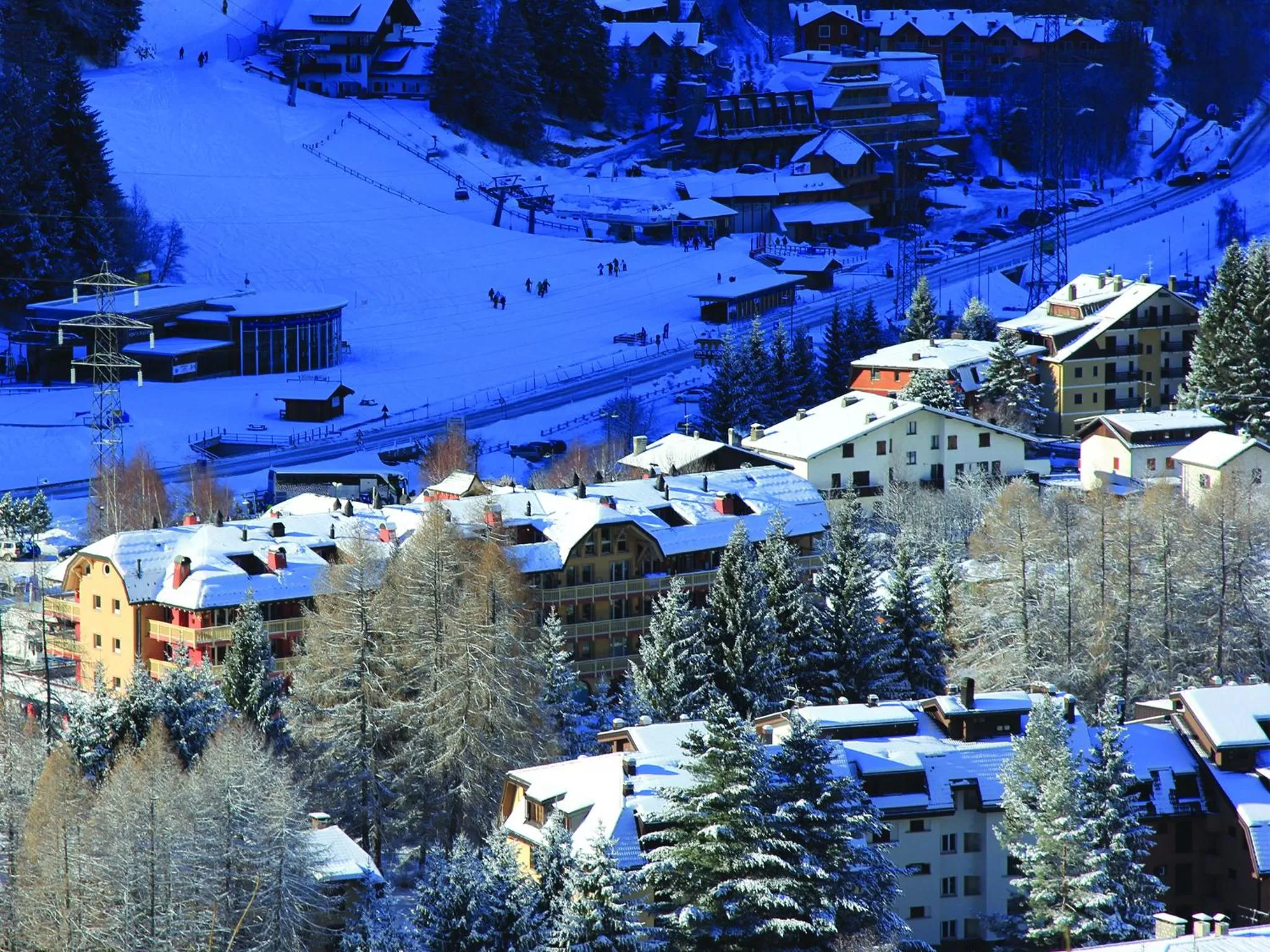Facade/entrance in Residence Club Ponte Di Legno