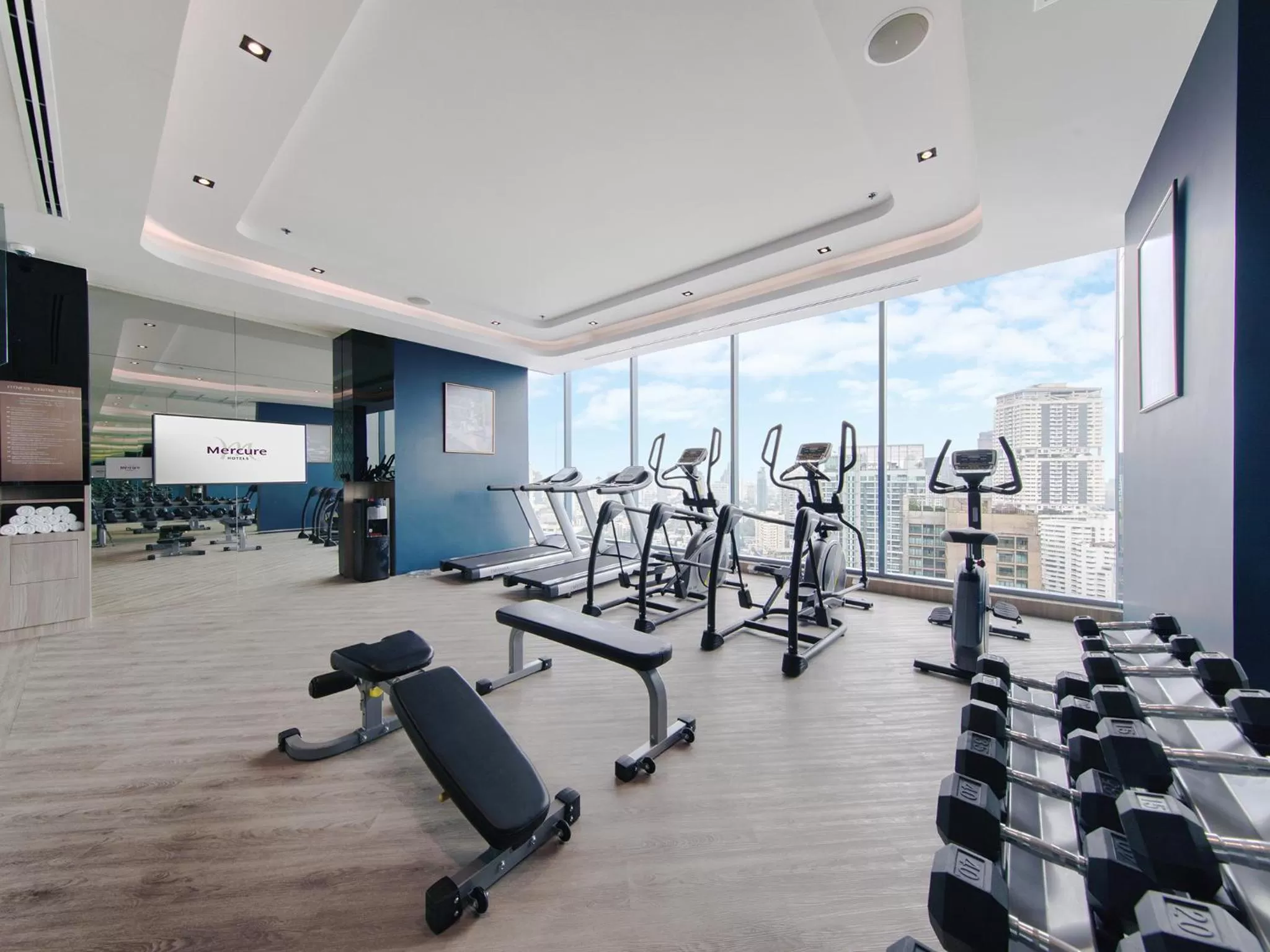 Fitness centre/facilities in Mercure Bangkok Sukhumvit 24