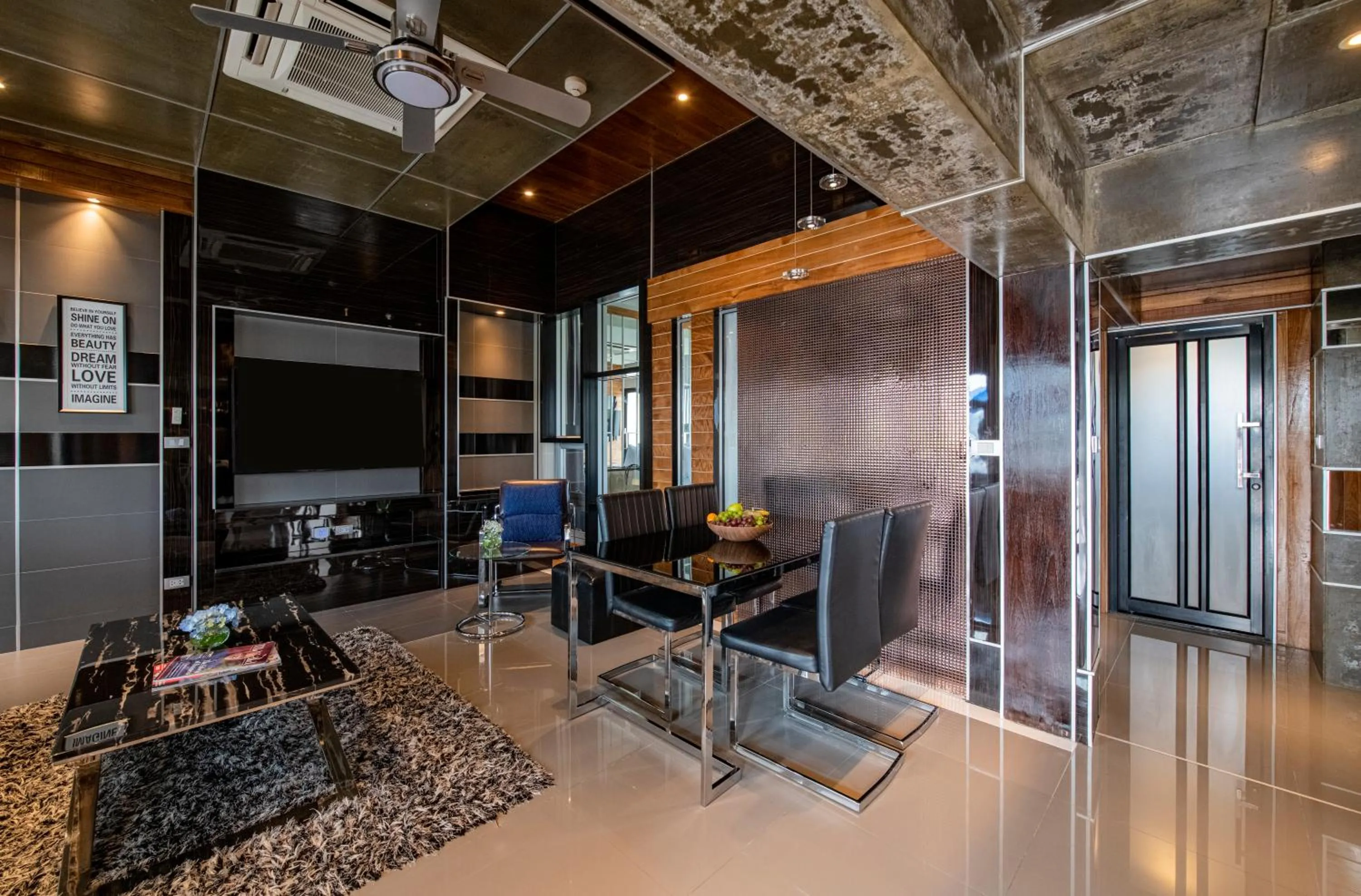 Seating area in NH Boat Lagoon Phuket Resort