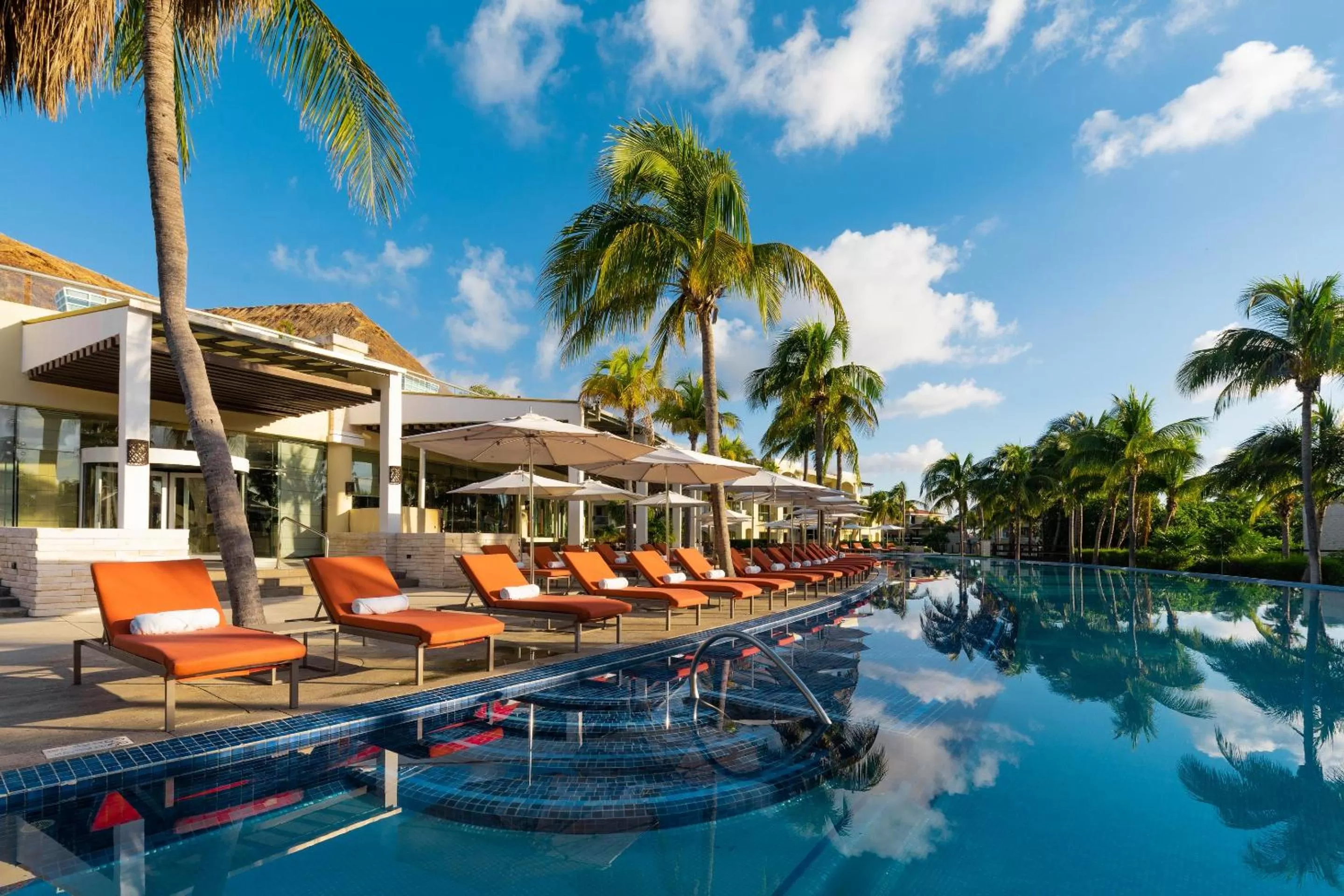 Swimming pool in Moon Palace The Grand Cancun All Inclusive