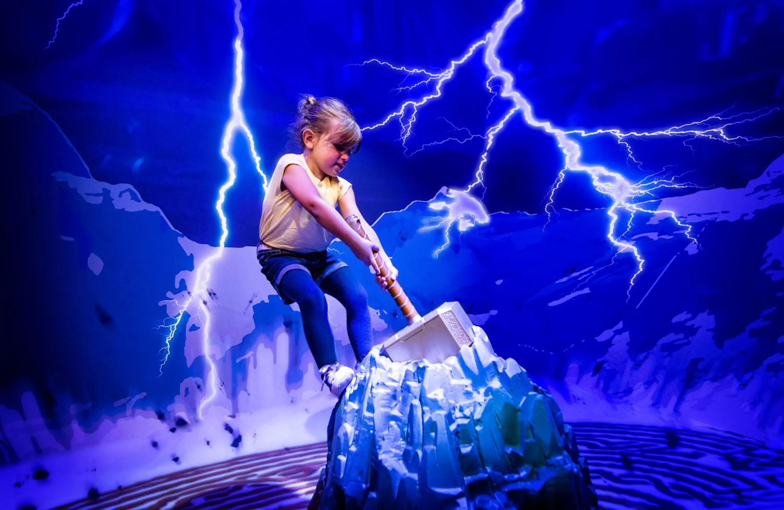 Property building in Disney Hotel New York - The Art of Marvel