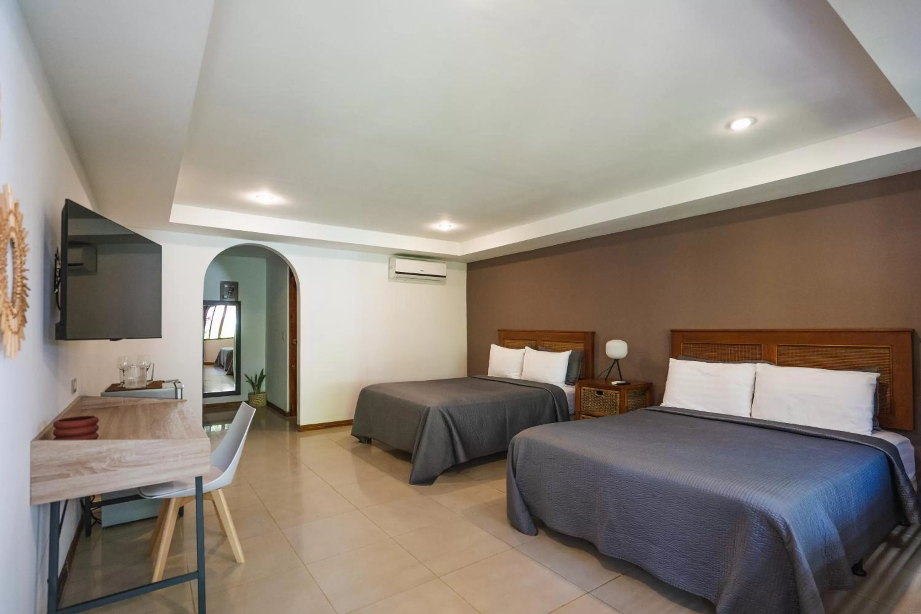 Photo of the whole room, Bed in Hotel Arco Iris