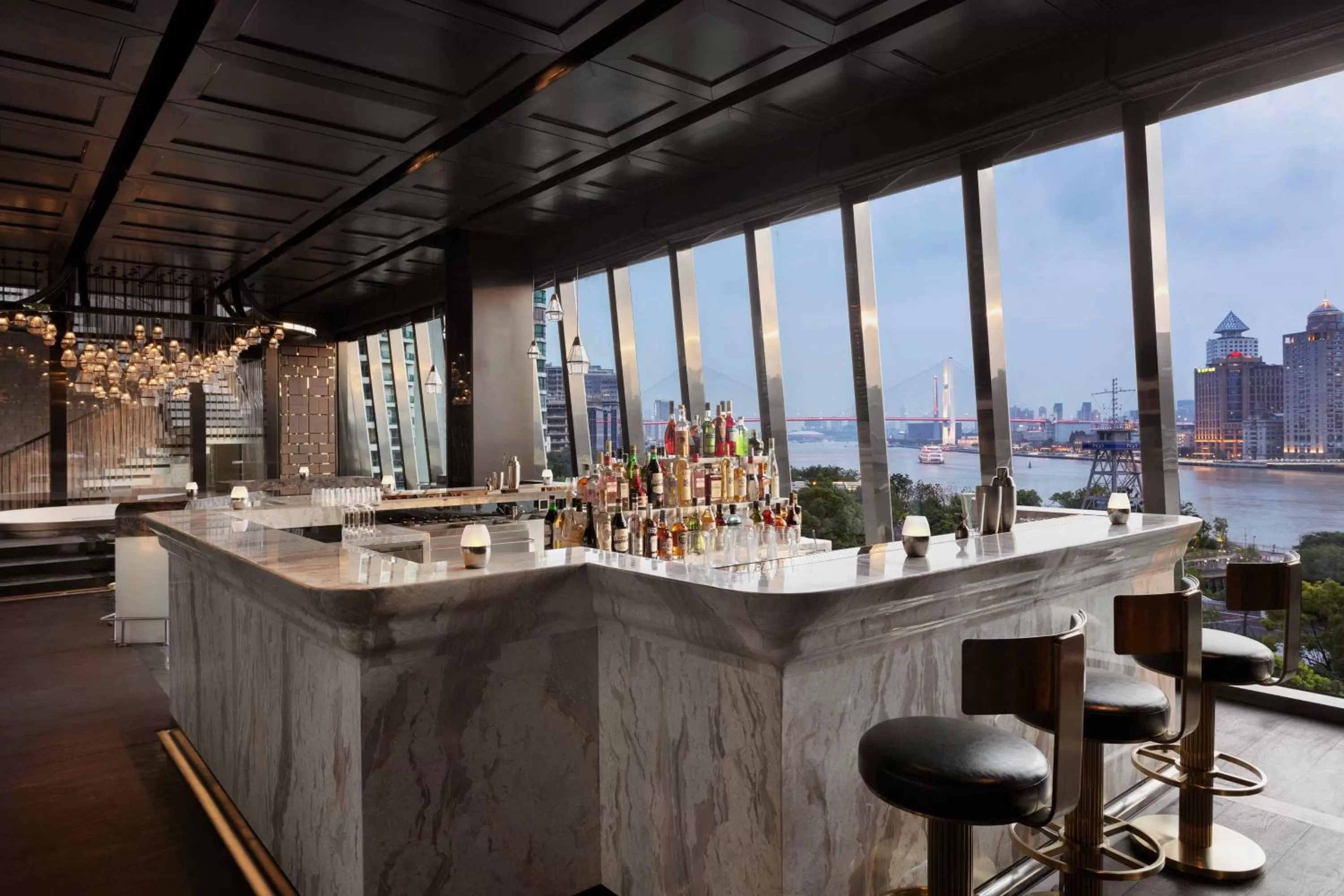 Lounge or bar in JW Marriott Marquis Hotel Shanghai Pudong
