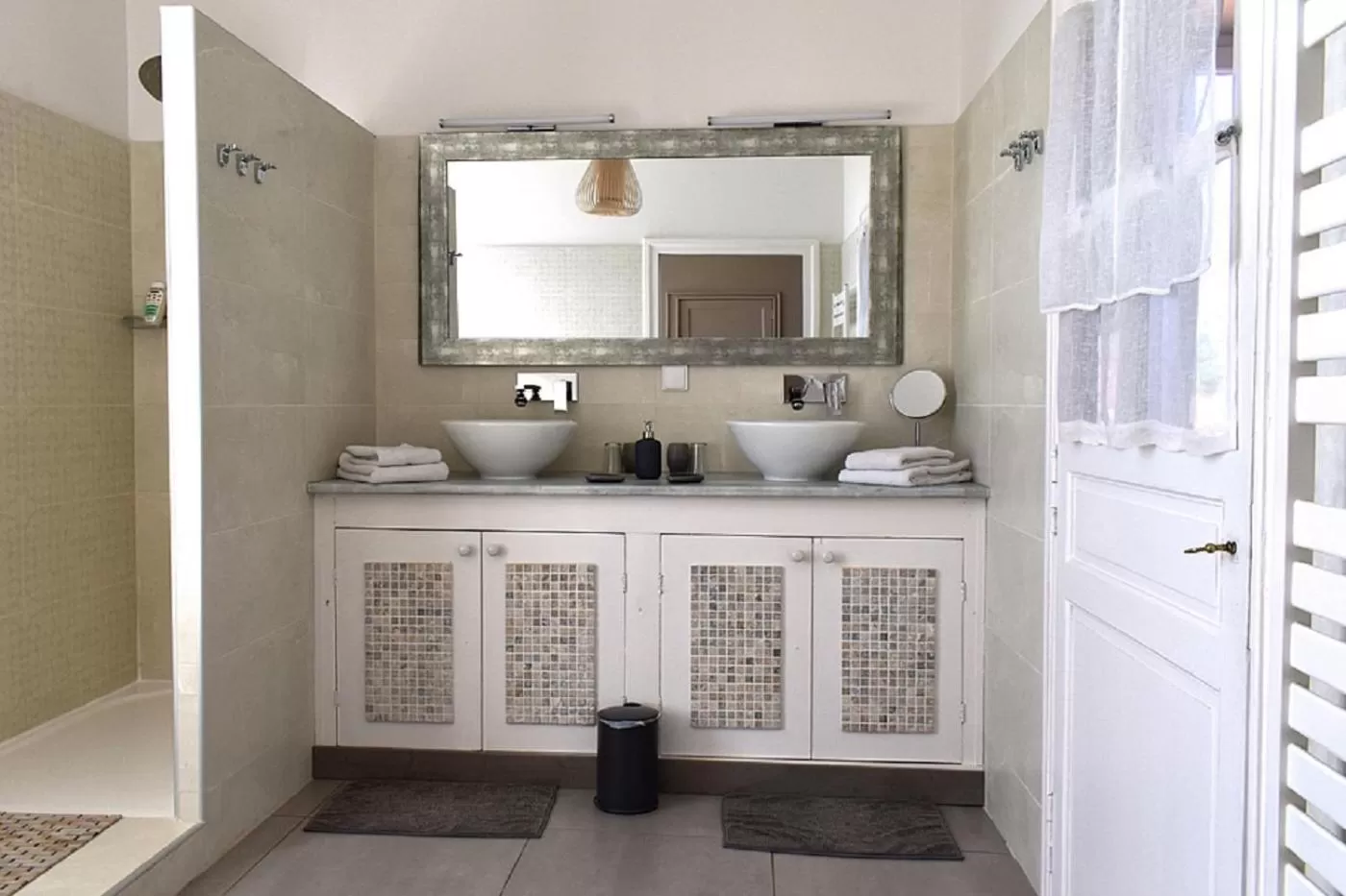 Bathroom in La Tillaie SPA et Sauna