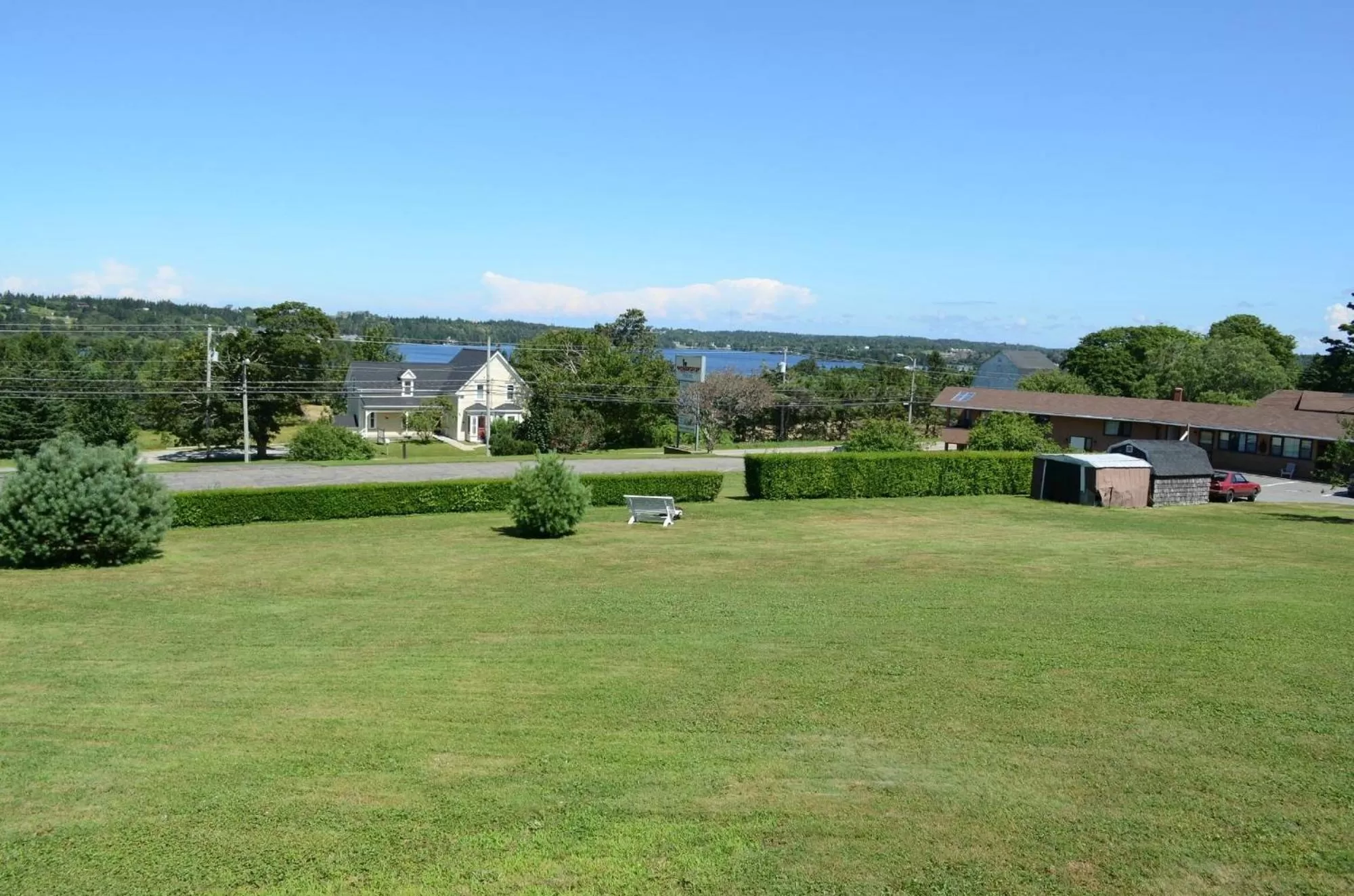 Garden view in New Age Inn - Voyageur