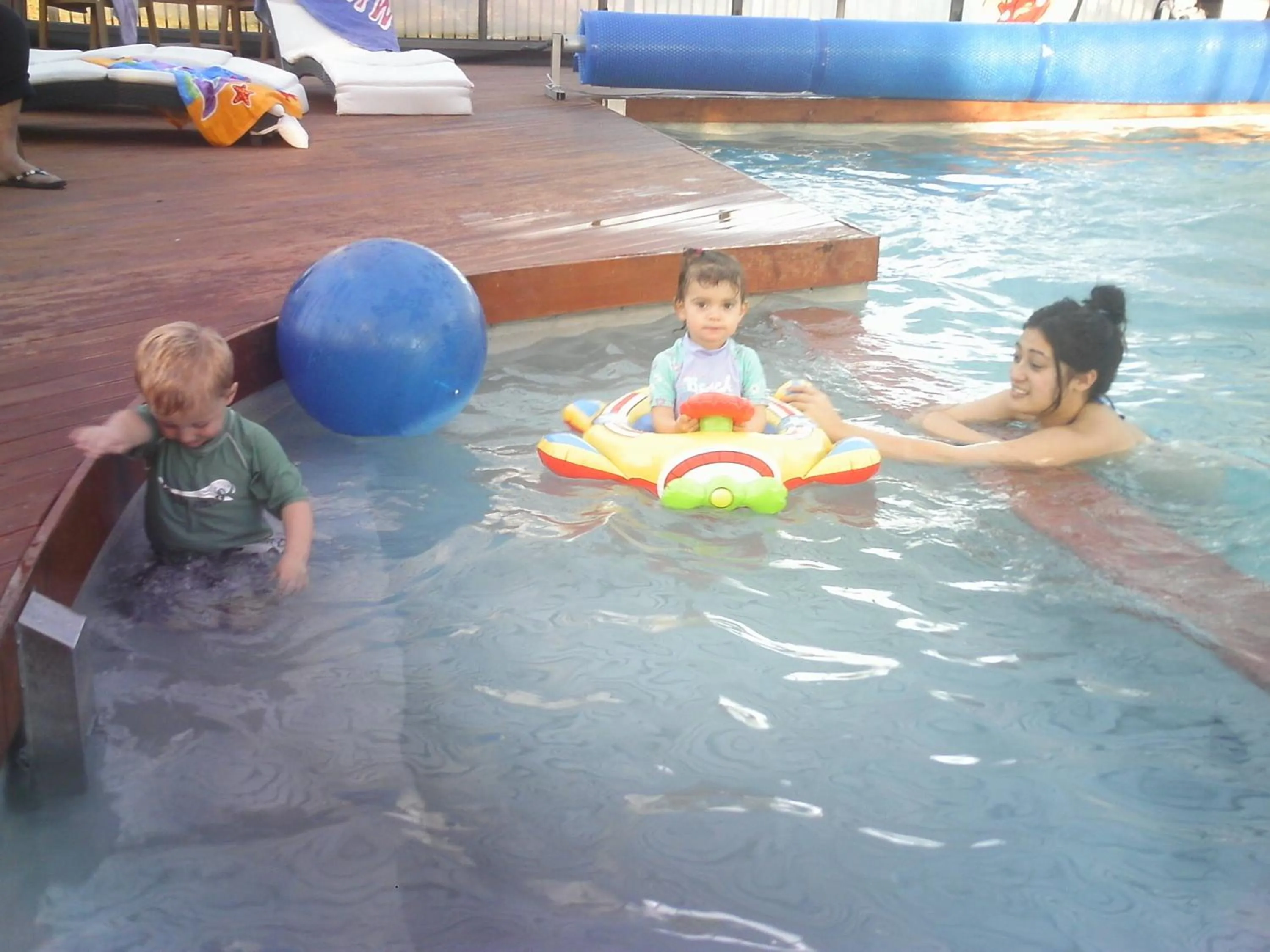 Swimming pool in All Seasons Holiday Park