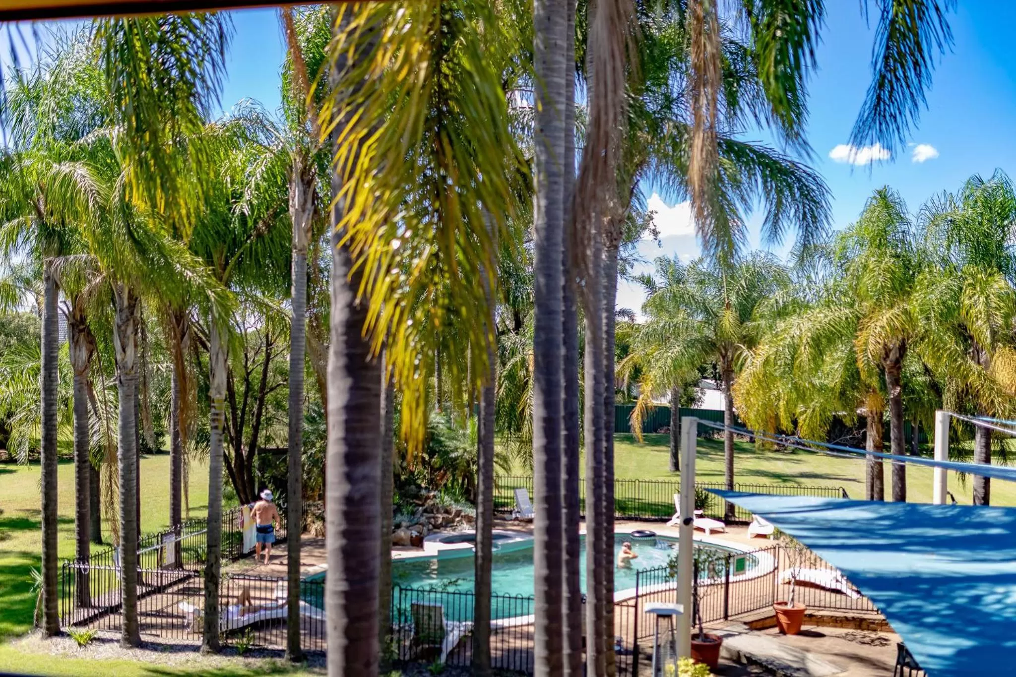 Garden in Charbonnier Motor Inn