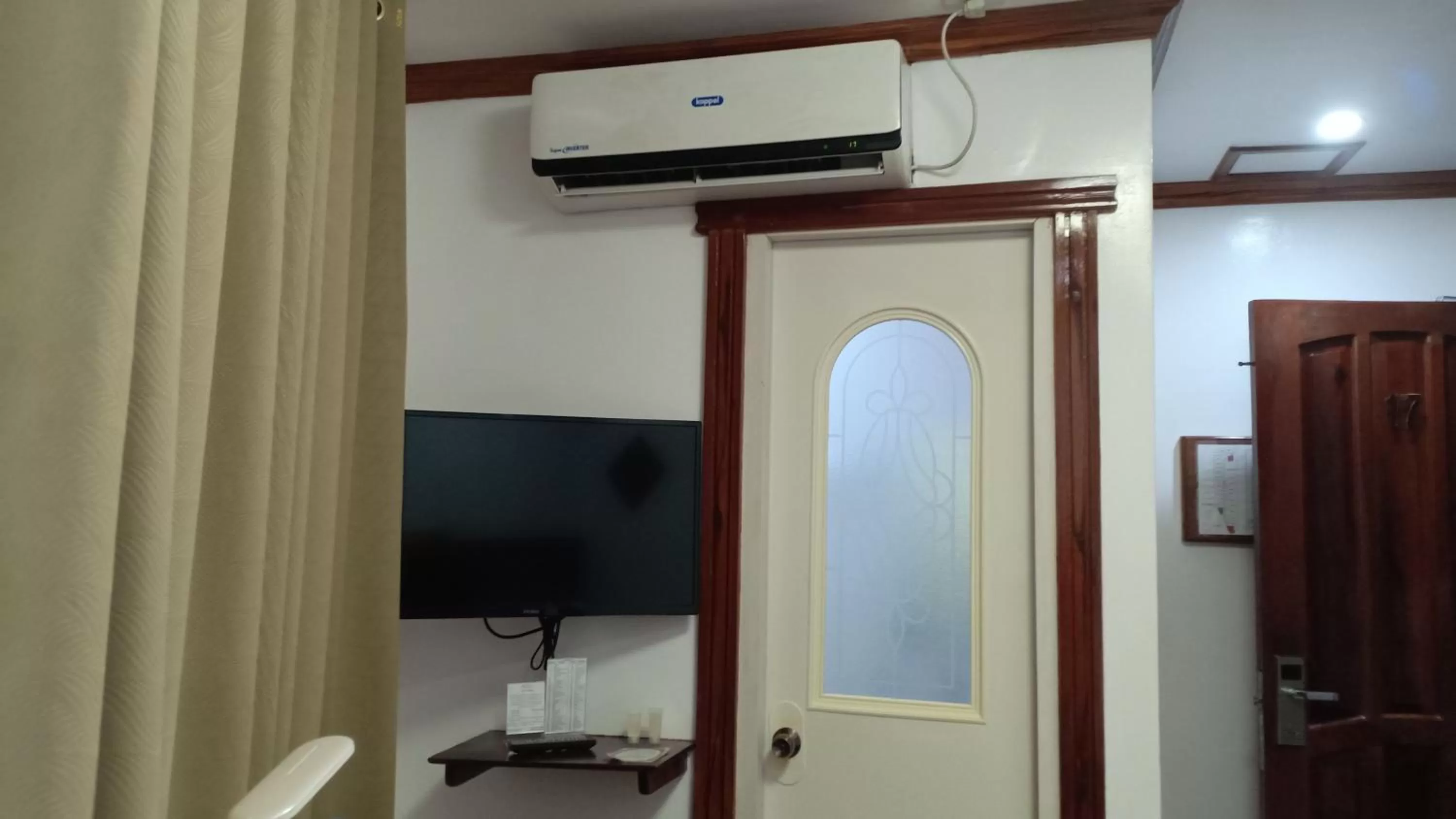 TV and multimedia in CLN Boutique Hotel