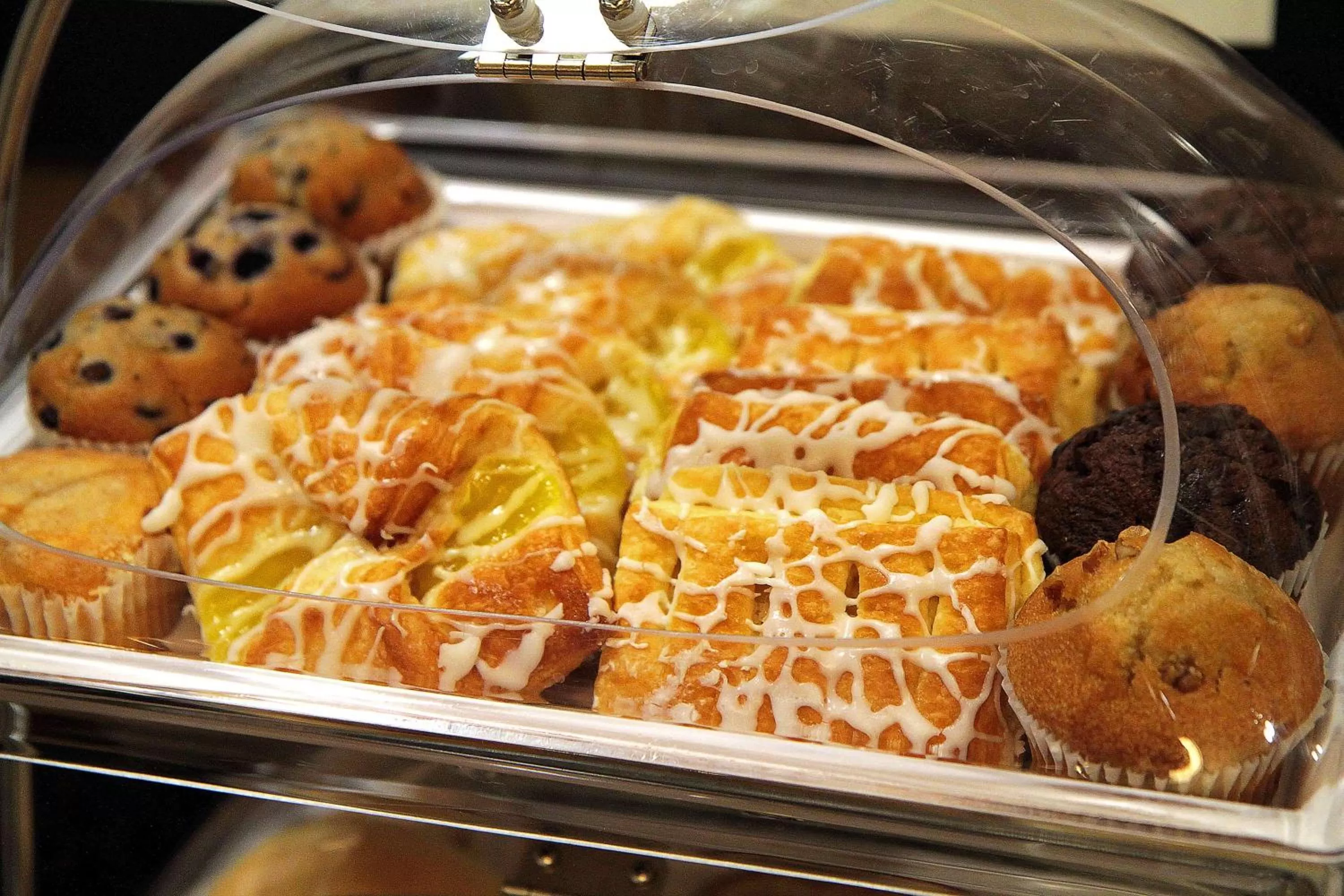 Dining area in Hampton Inn Milpitas