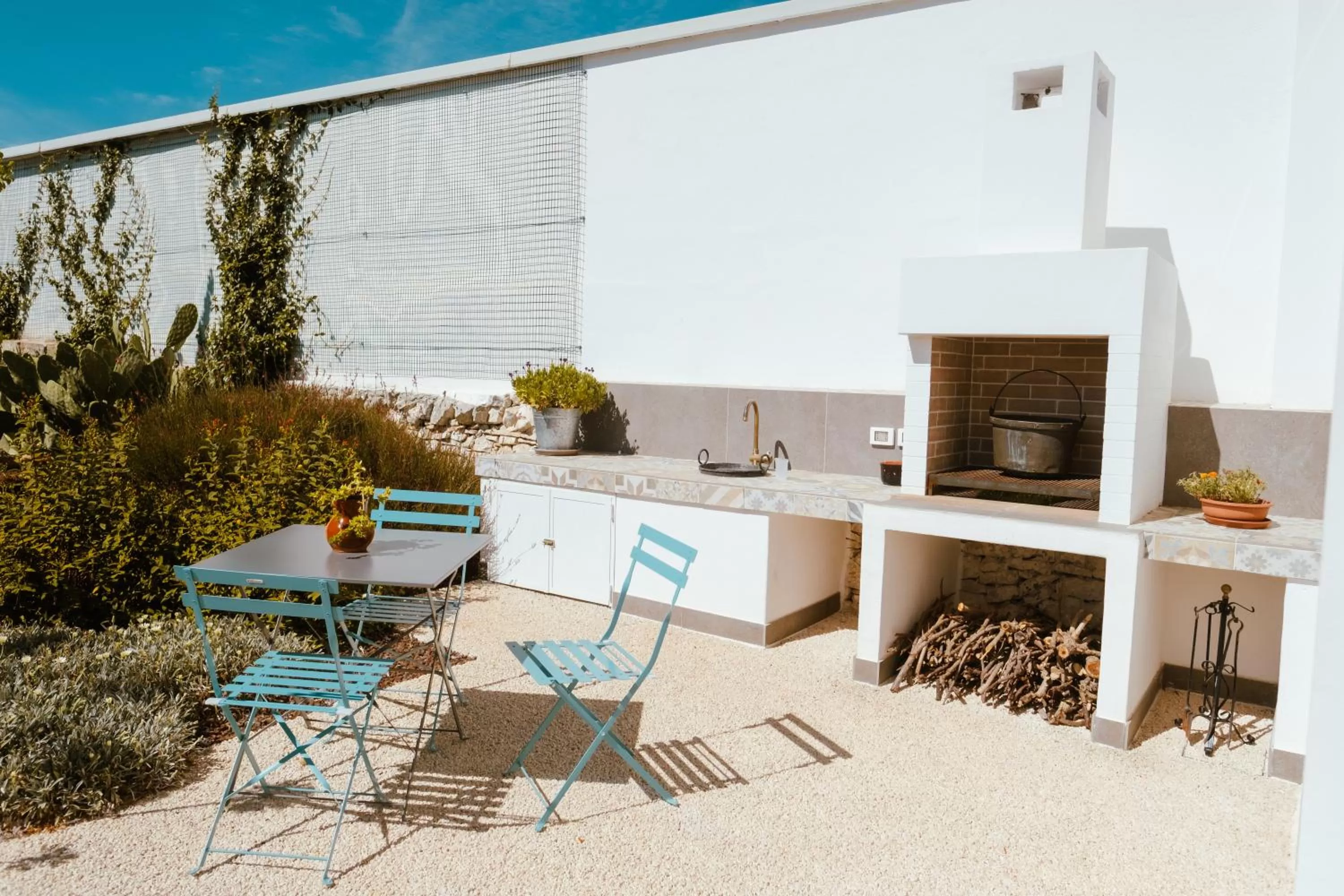 Iconica Luxury Suites