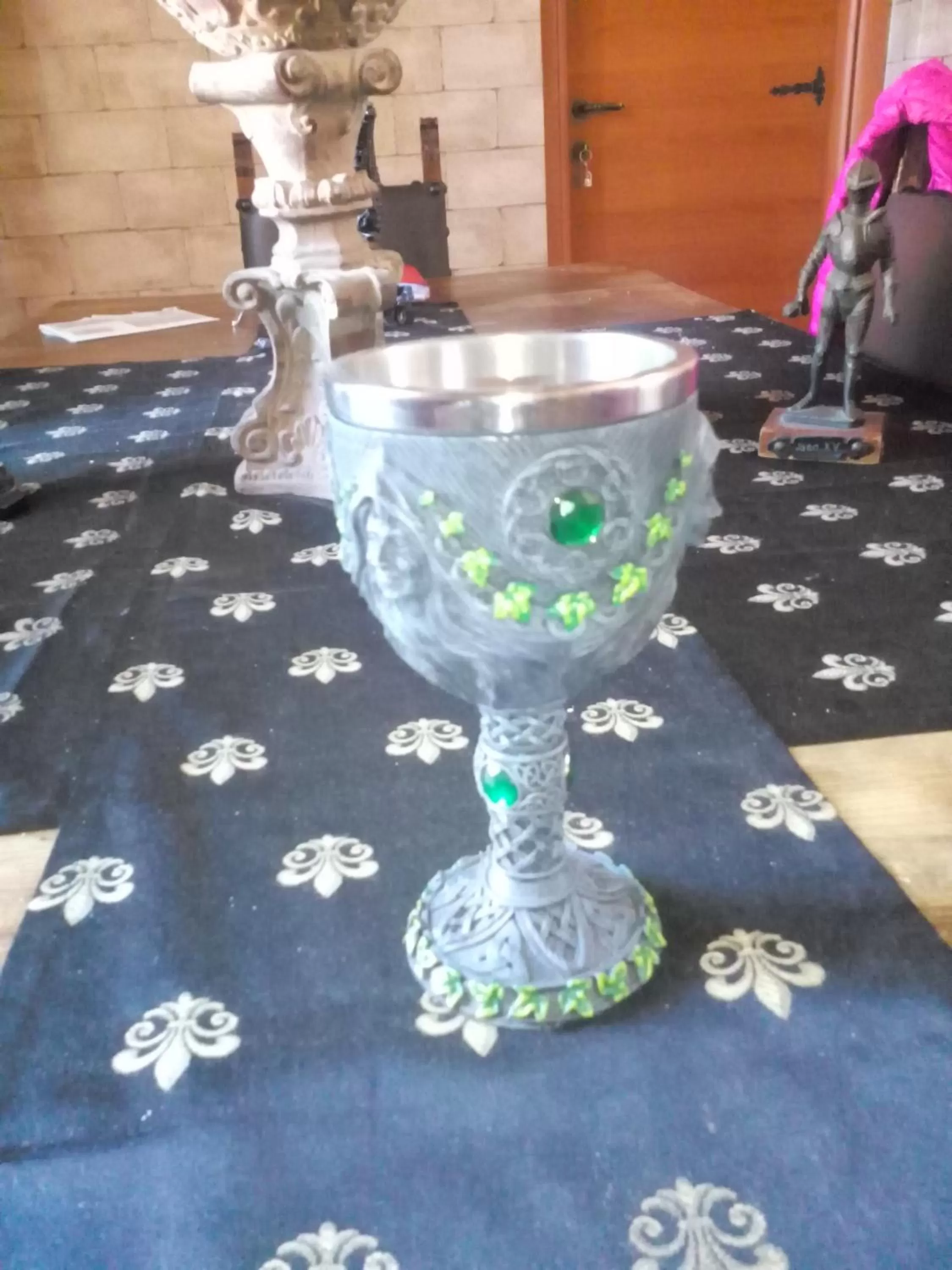 Decorative detail in B&B Camelot