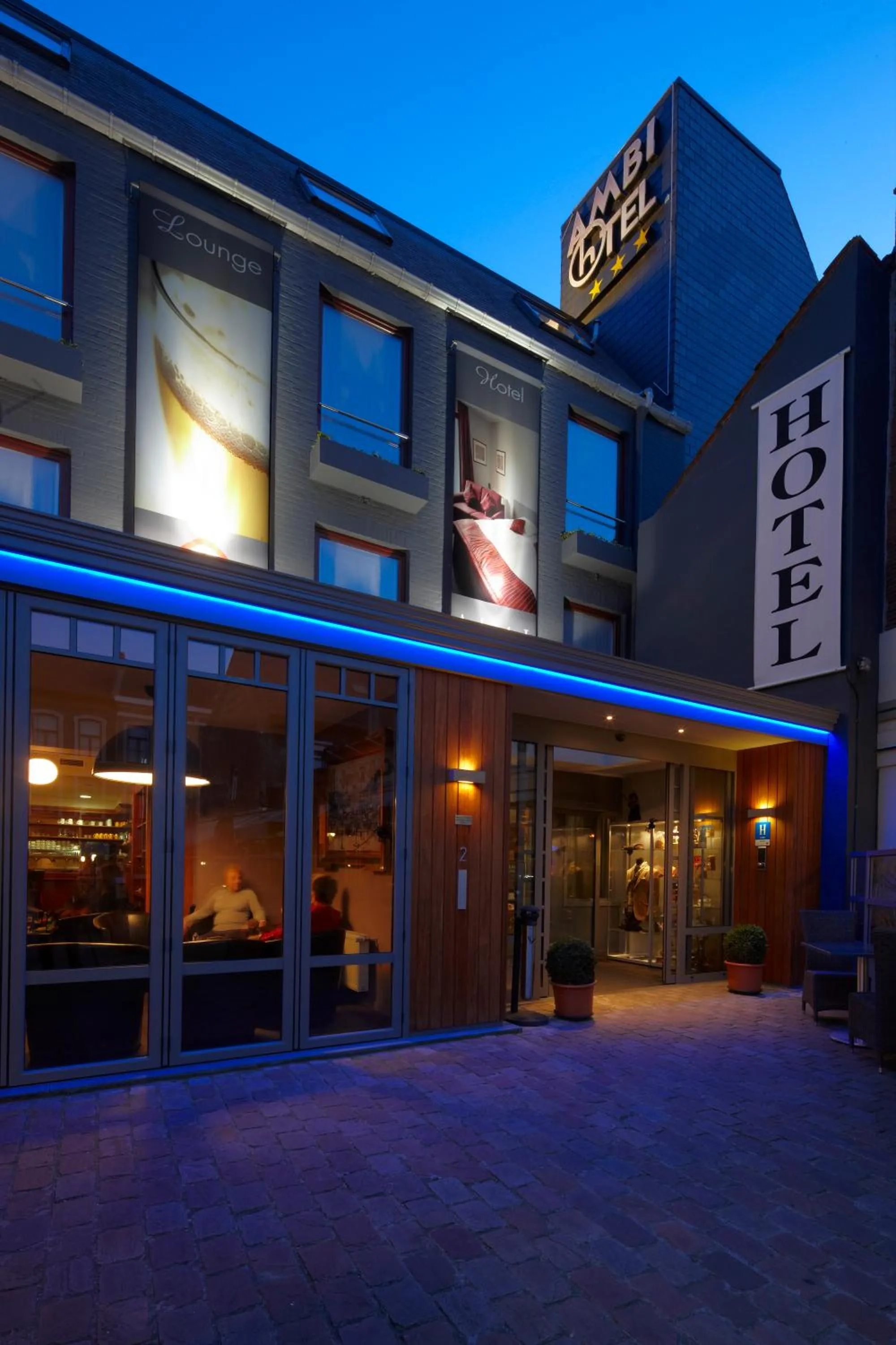 Facade/entrance in Hotel Ambiotel