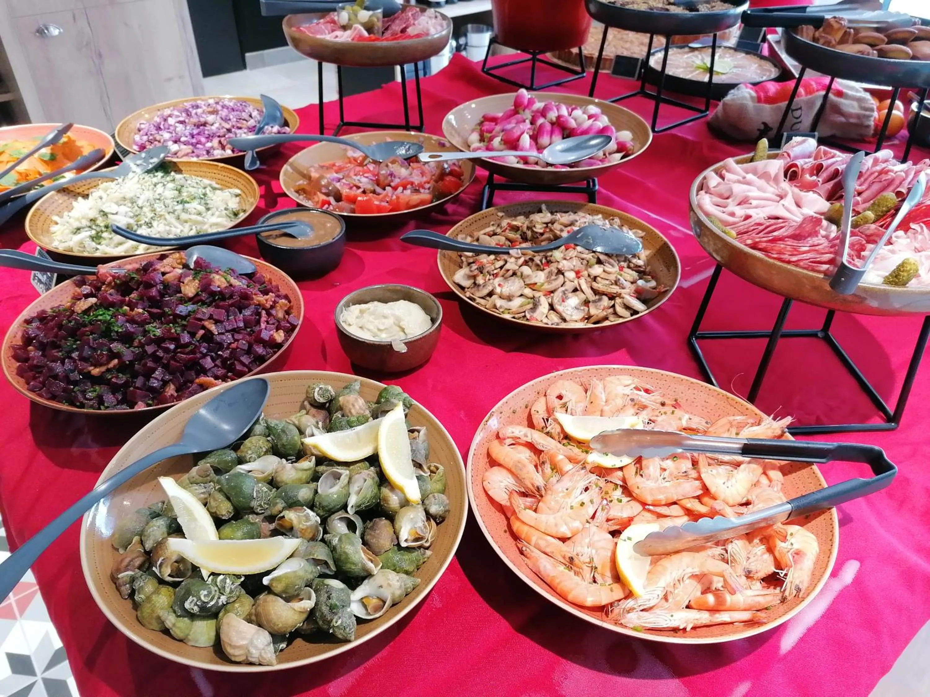 Food and drinks in Logis Hôtel Angers Sud