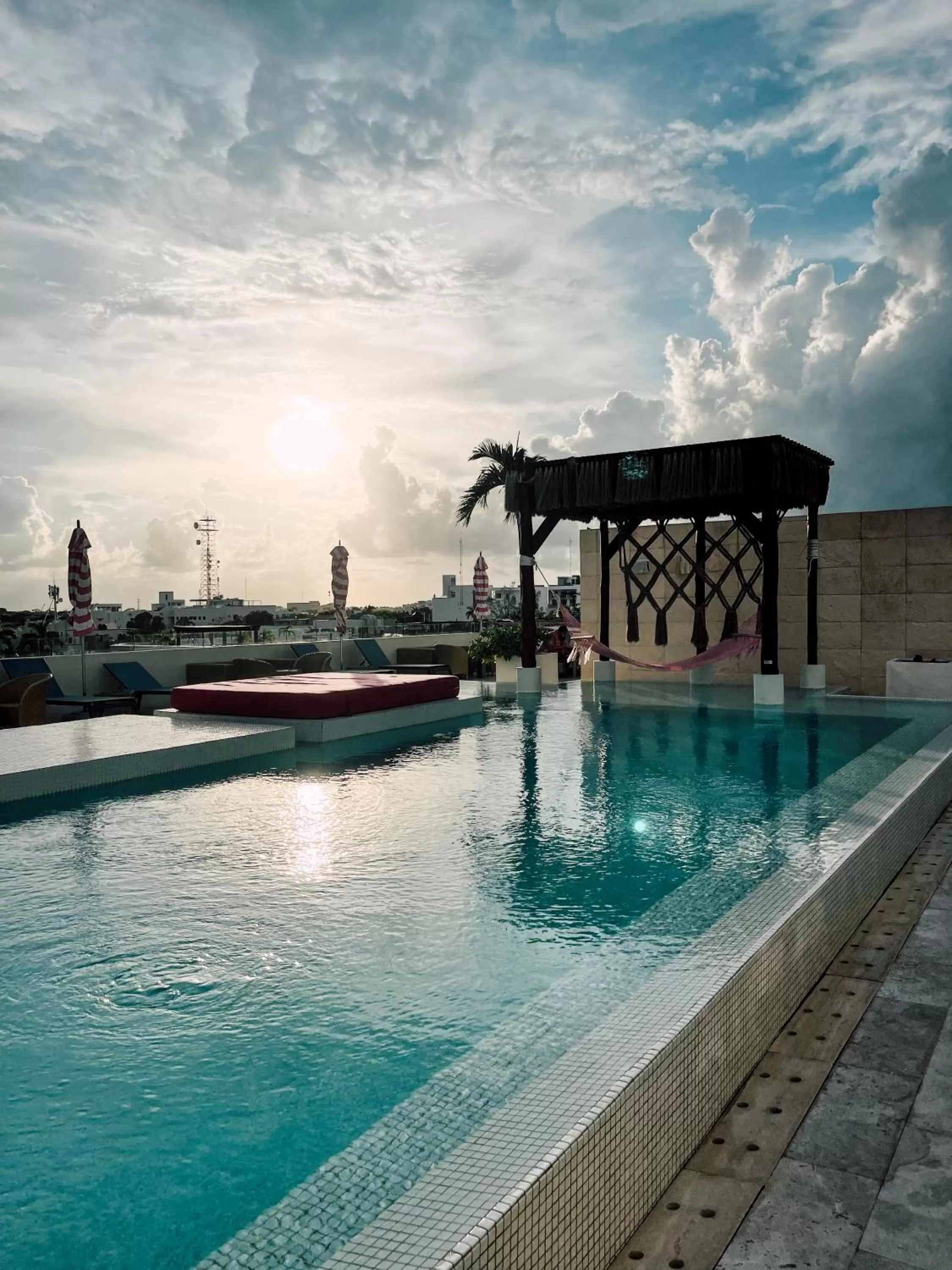 Swimming pool in Hotel The Palm