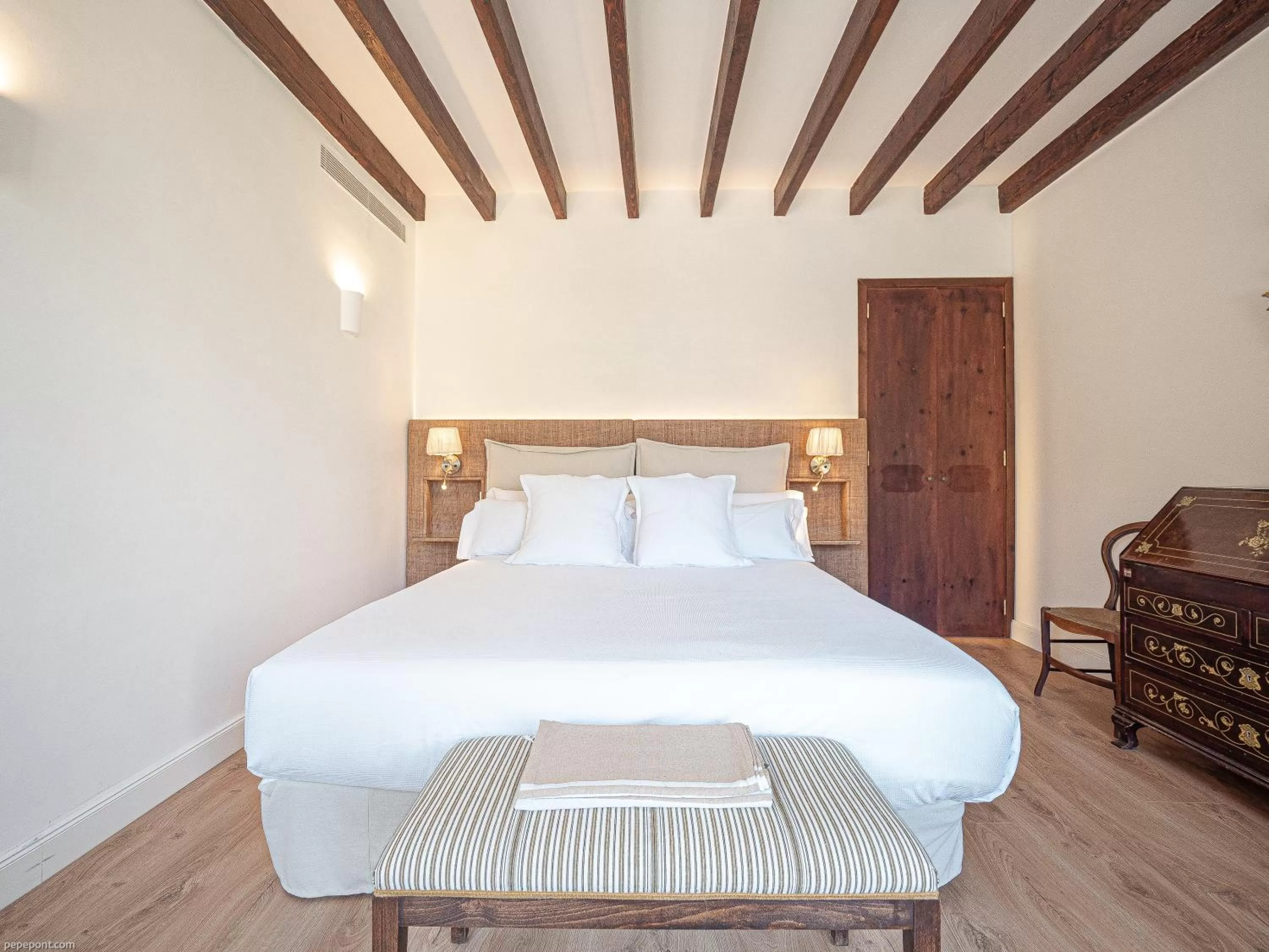 Bed in Ca'n Puig de Sòller