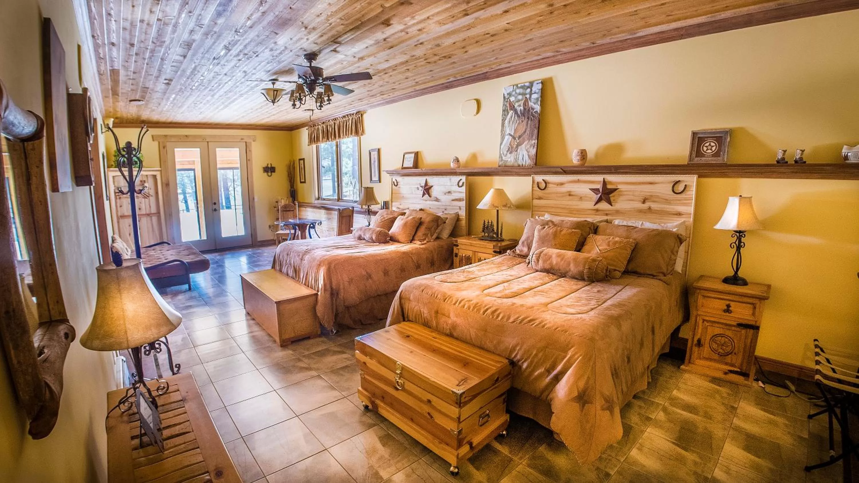 Photo of the whole room in Elktrace Bed and Breakfast