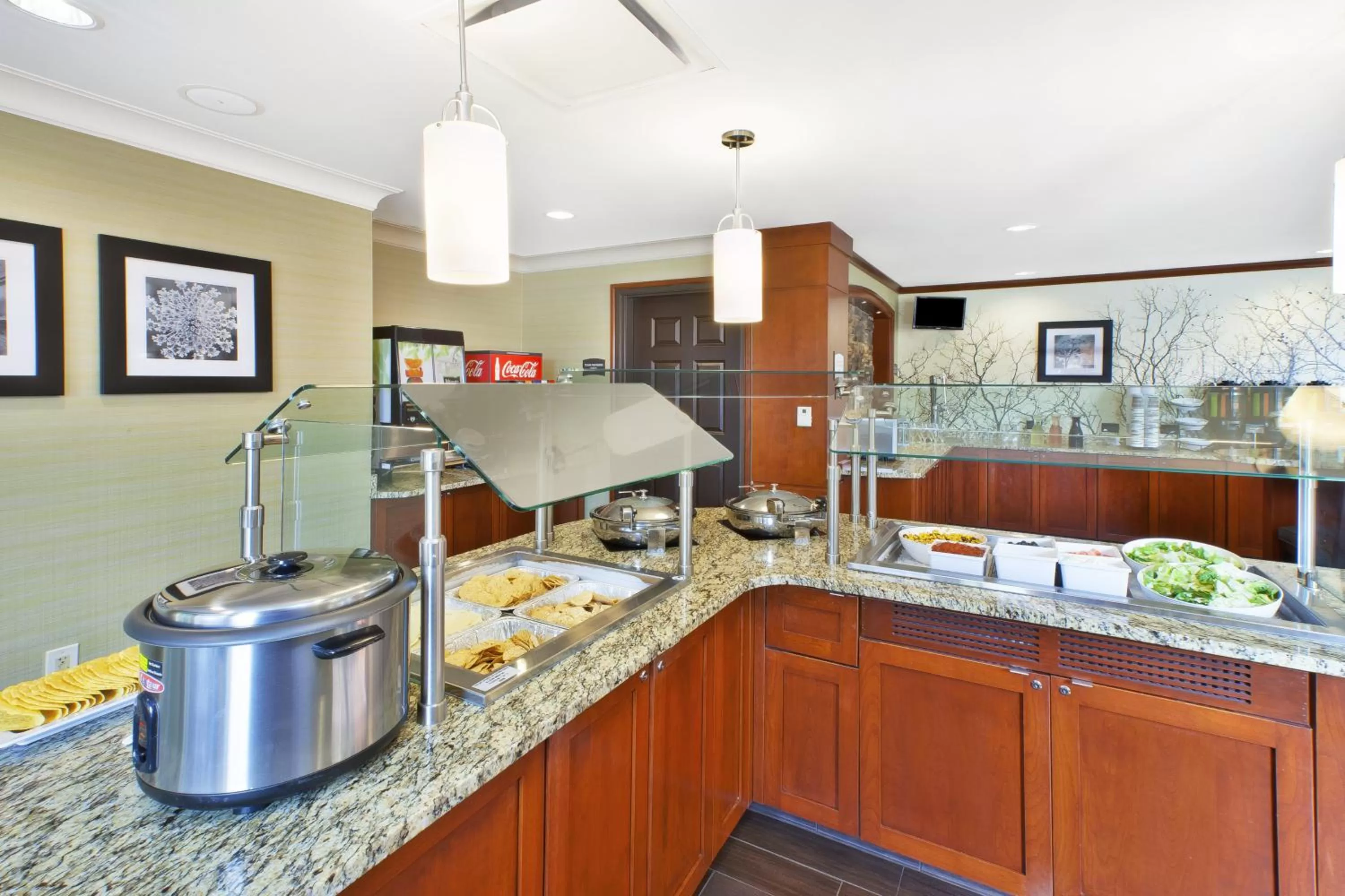 Breakfast in Staybridge Suites Cleveland Mayfield Heights Beachwood by IHG