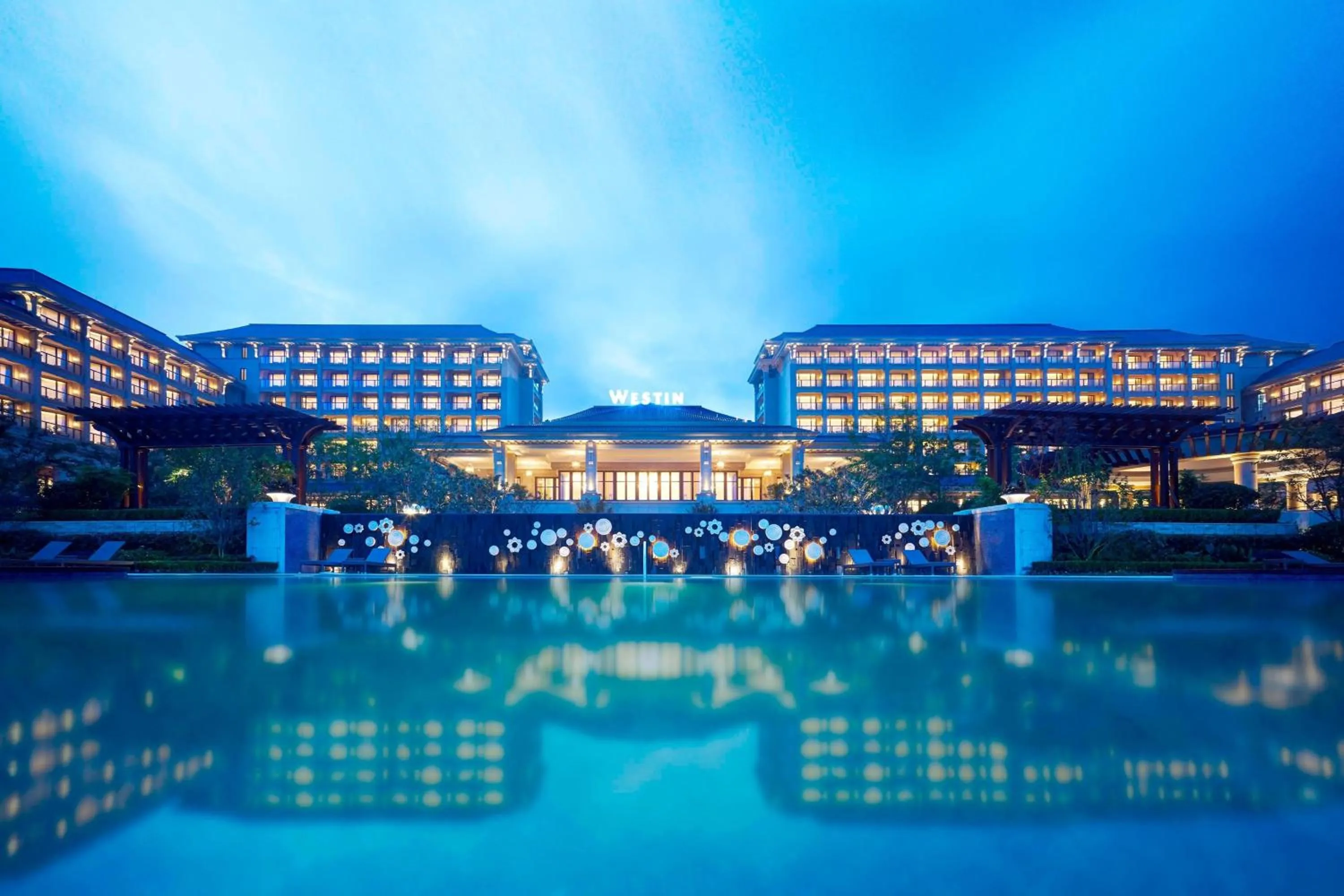 Property building in The Westin Zhujiajian Resort, Zhoushan