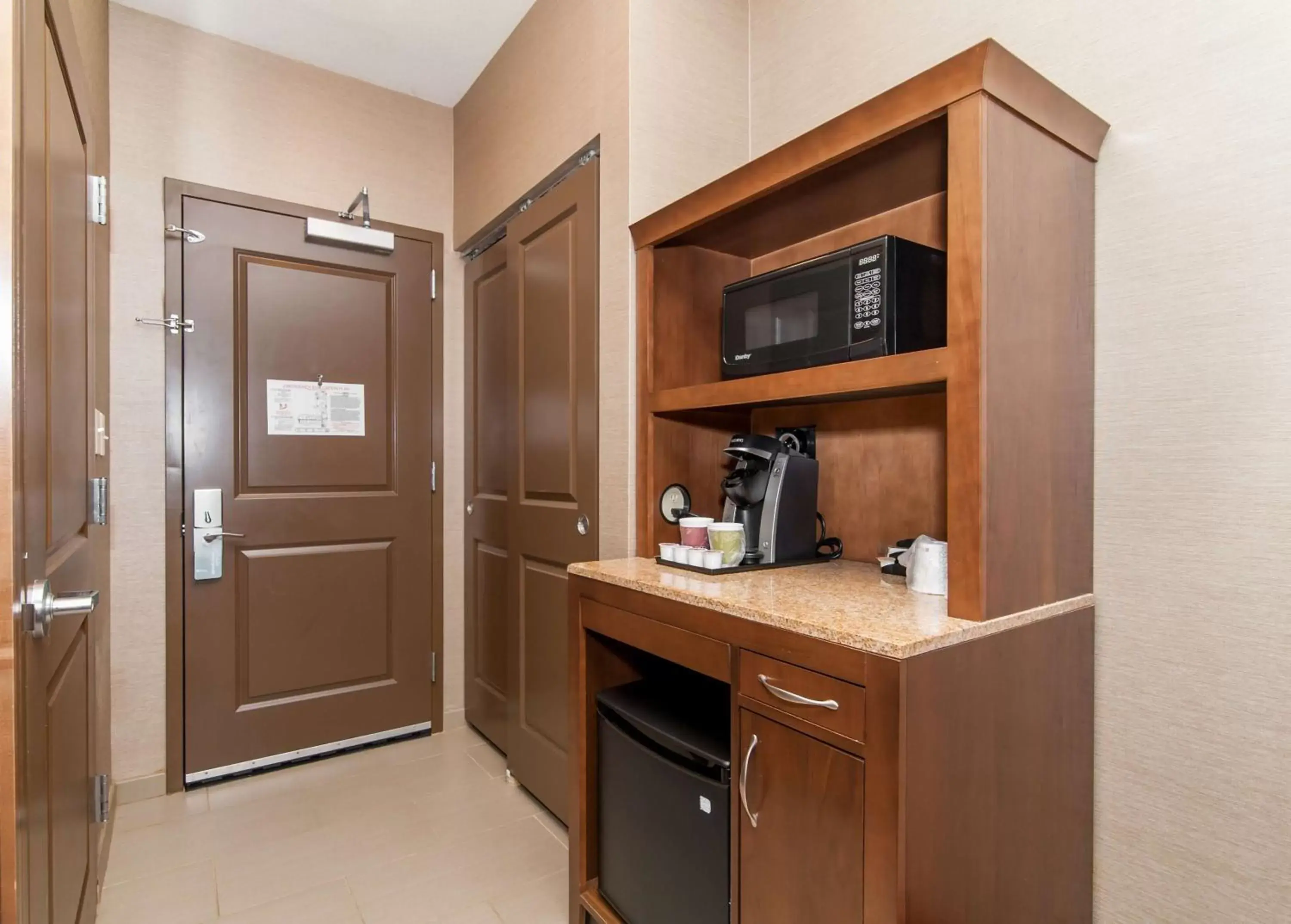 Standard King Room in Hilton Garden Inn Closest Foxwoods Standard King Room in Hilton Garden Inn Closest Foxwoods