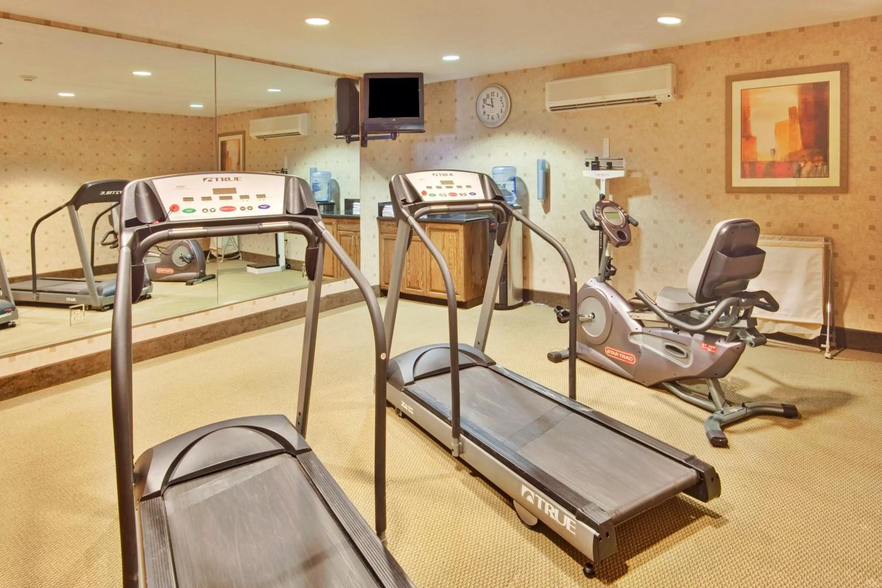 Fitness centre/facilities in Holiday Inn Express Delano Highway 99 by IHG