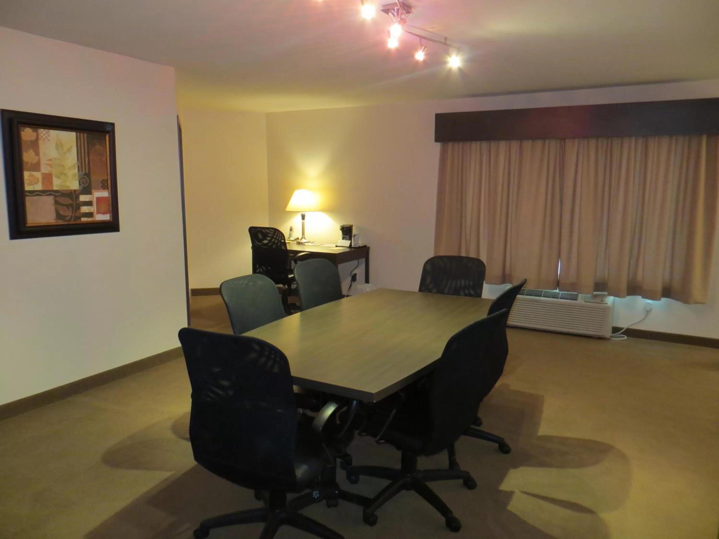 Seating area, Bed in Villegiature Deux Rivieres Resort