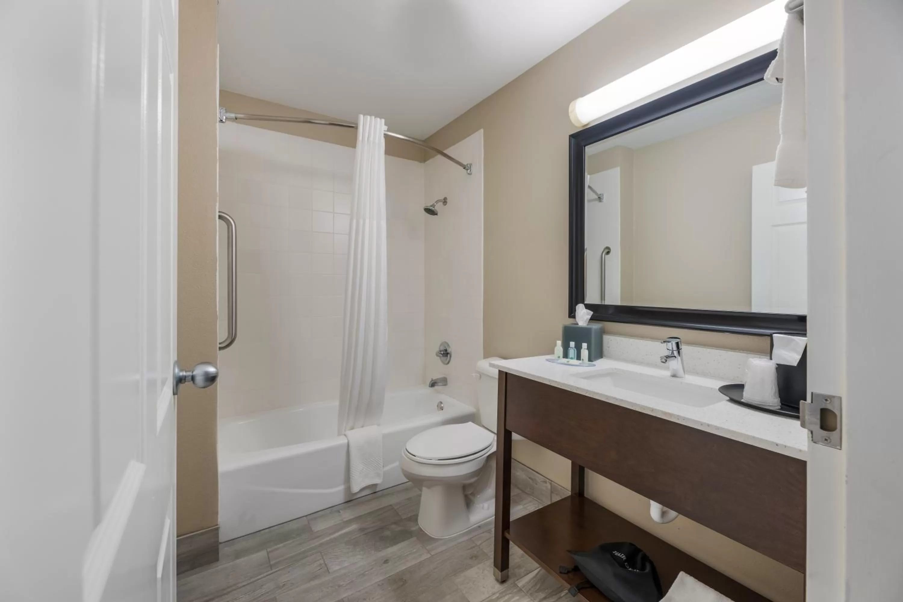 Bathroom in Quality Inn Sonora TX