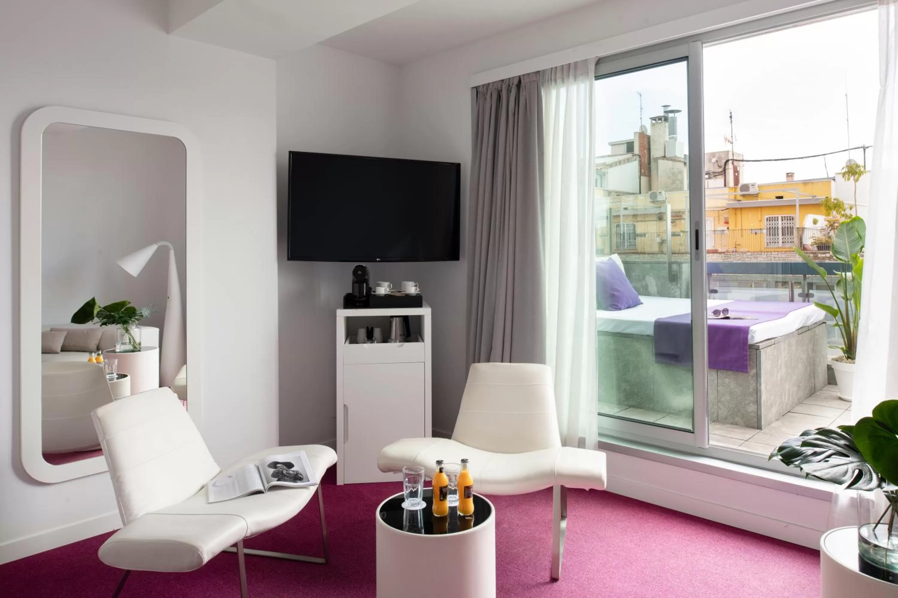 TV and multimedia in Allegro Barcelona