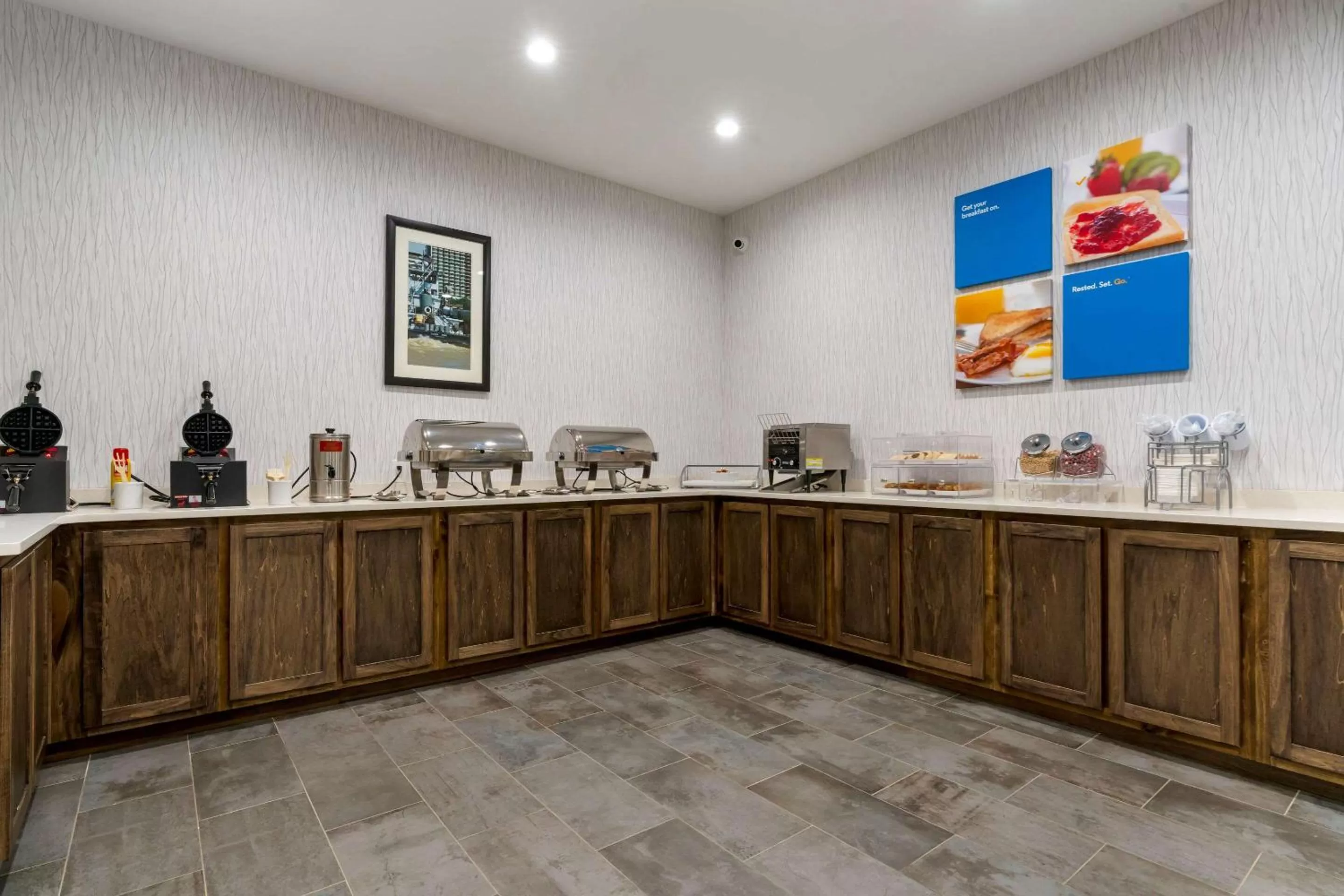 Breakfast in Comfort Suites Paducah Mall Area