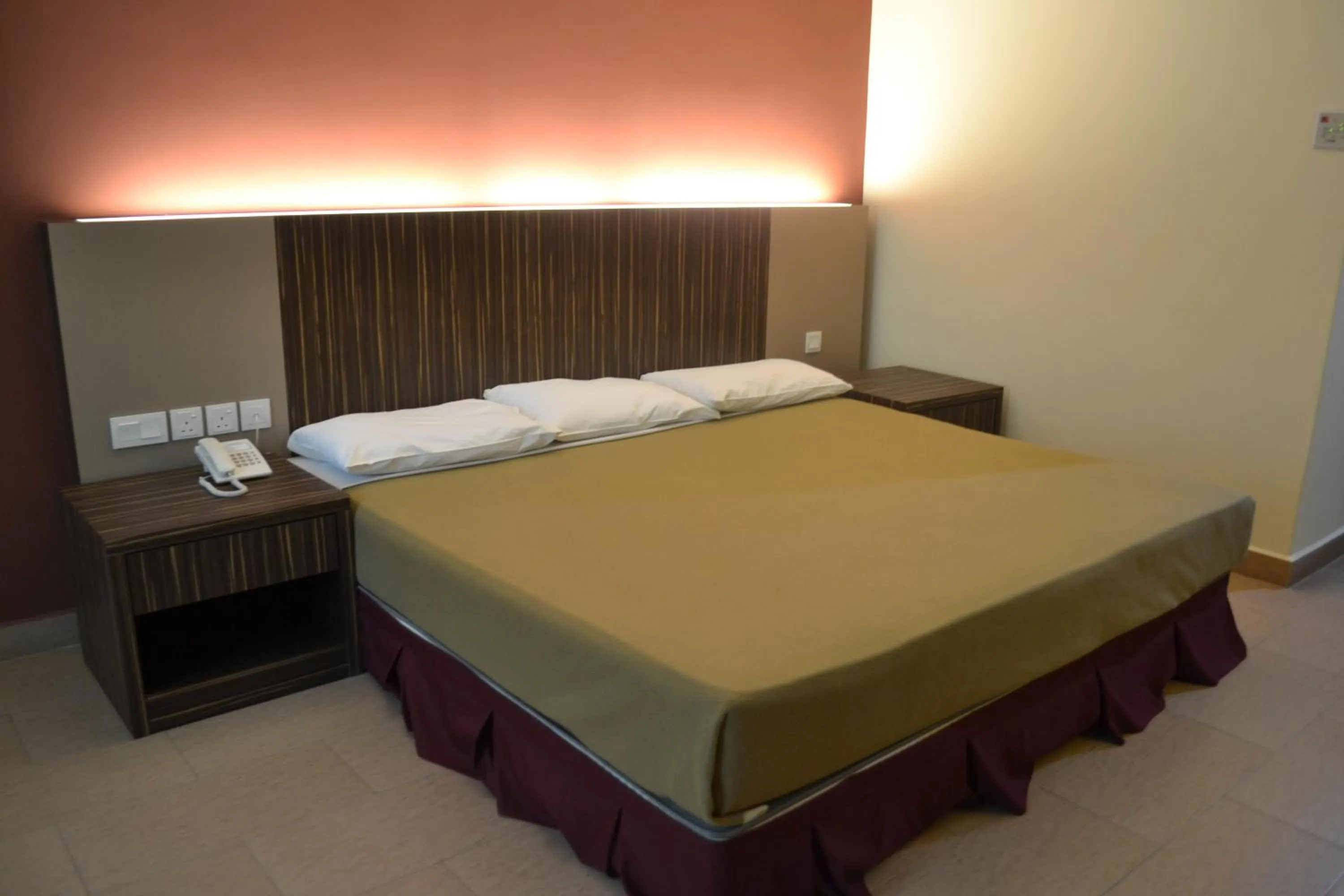 Bedroom, Bed in De Rhu Beach Resort