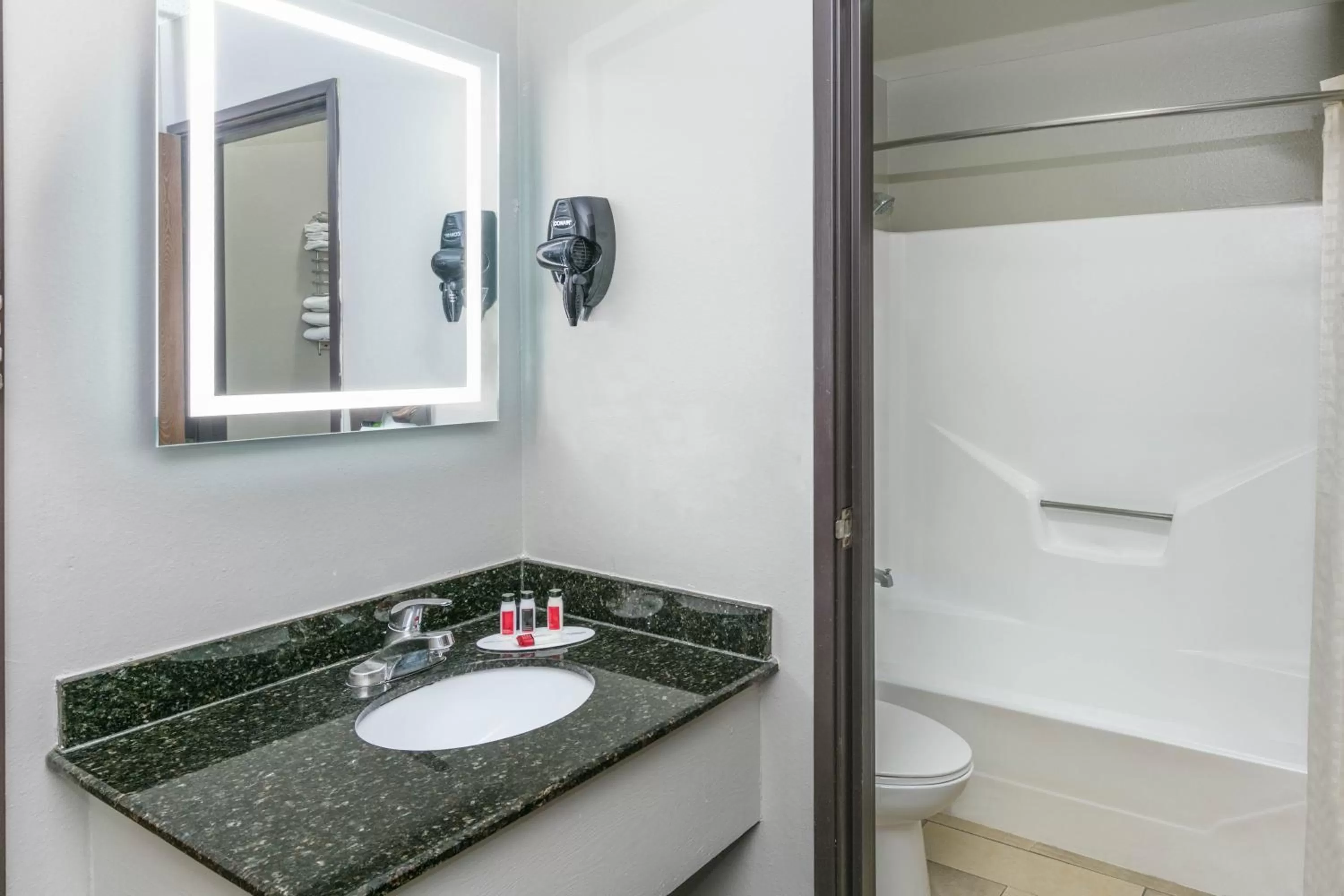 Other in Howard Johnson by Wyndham Near Schlitterbahn