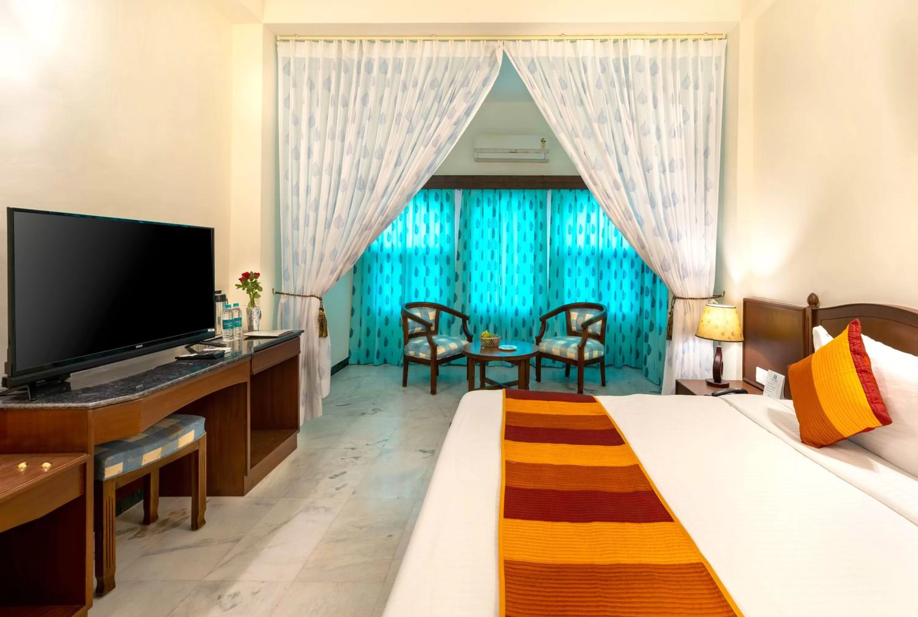 Photo of the whole room, Bed in Sarovar - Lake Facing Boutique Hotel On Lake Pichola
