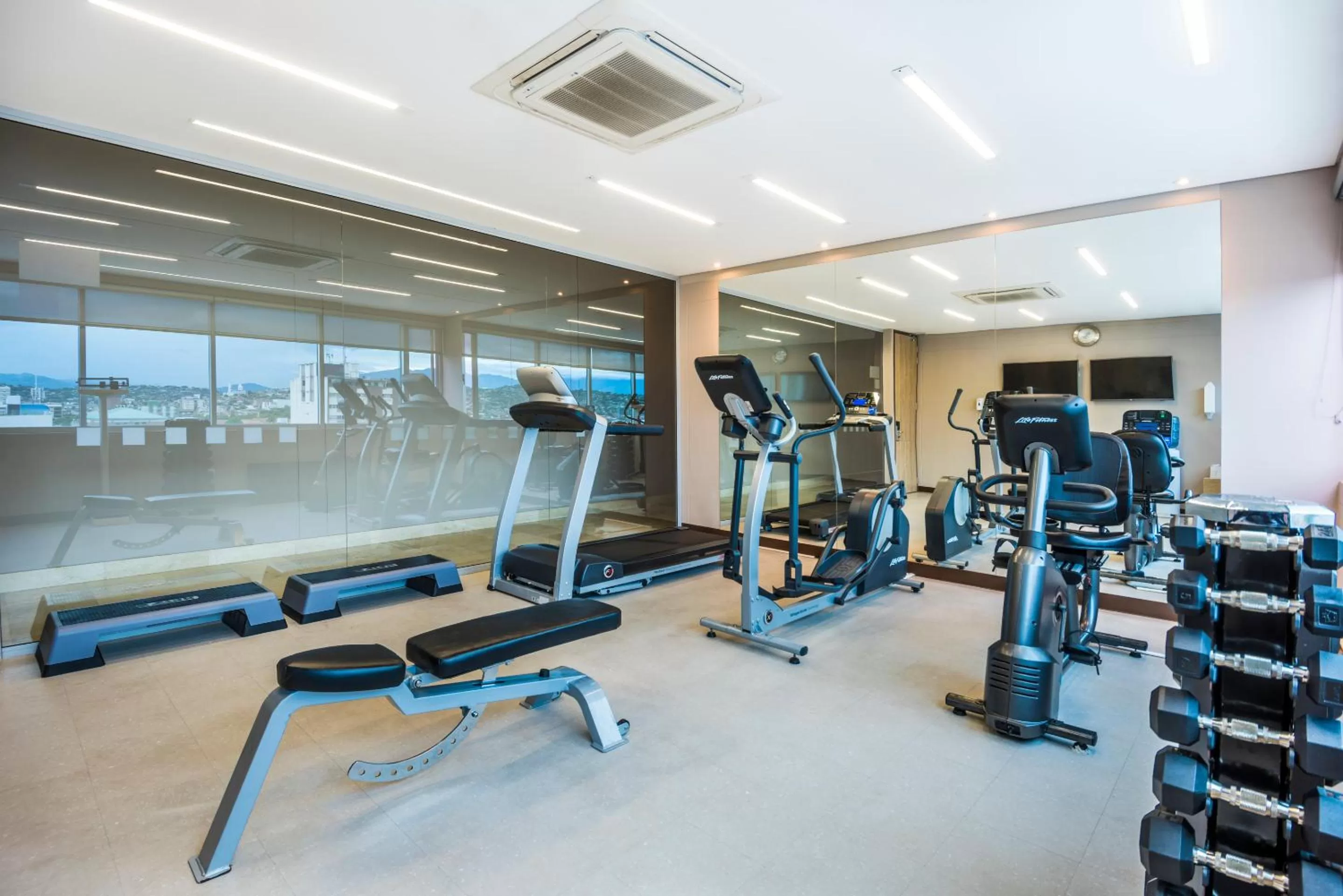 Fitness centre/facilities in Holiday Inn Cúcuta by IHG
