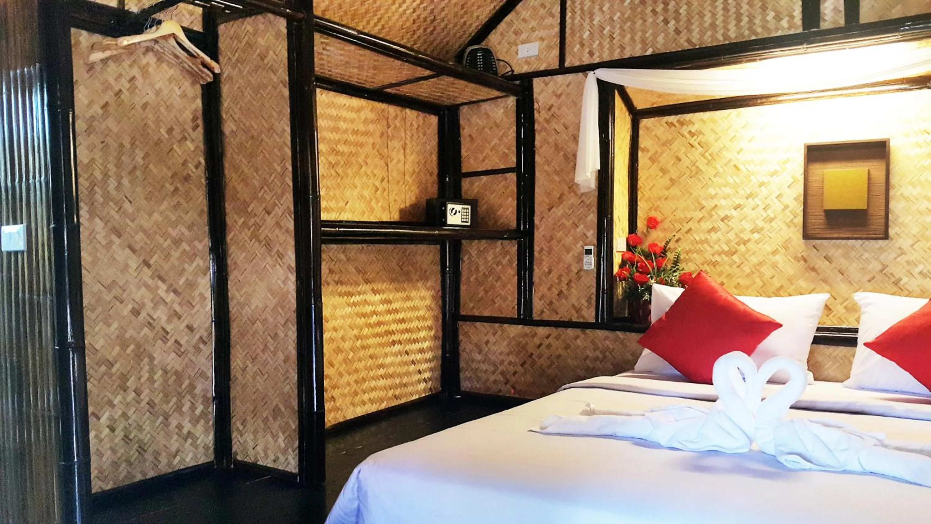 Bedroom, Bed in Eco Lanta Hideaway Beach Resort