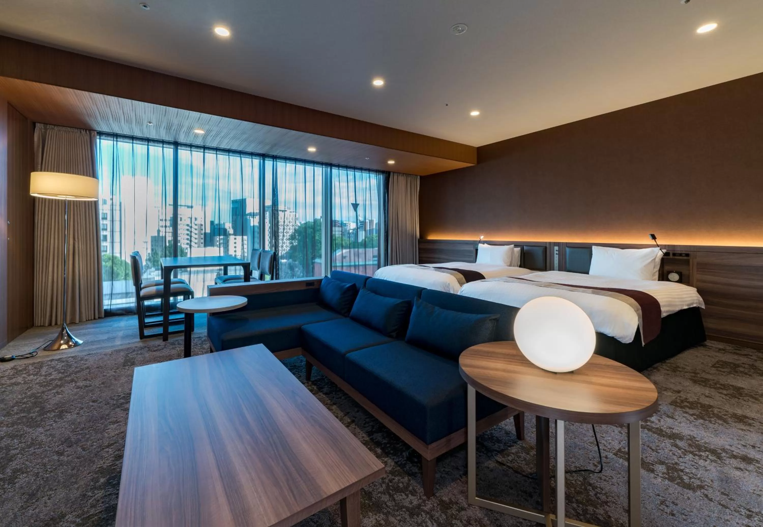 Photo of the whole room, Bed in Daiwa Roynet Hotel Hakata Reisen PREMIER