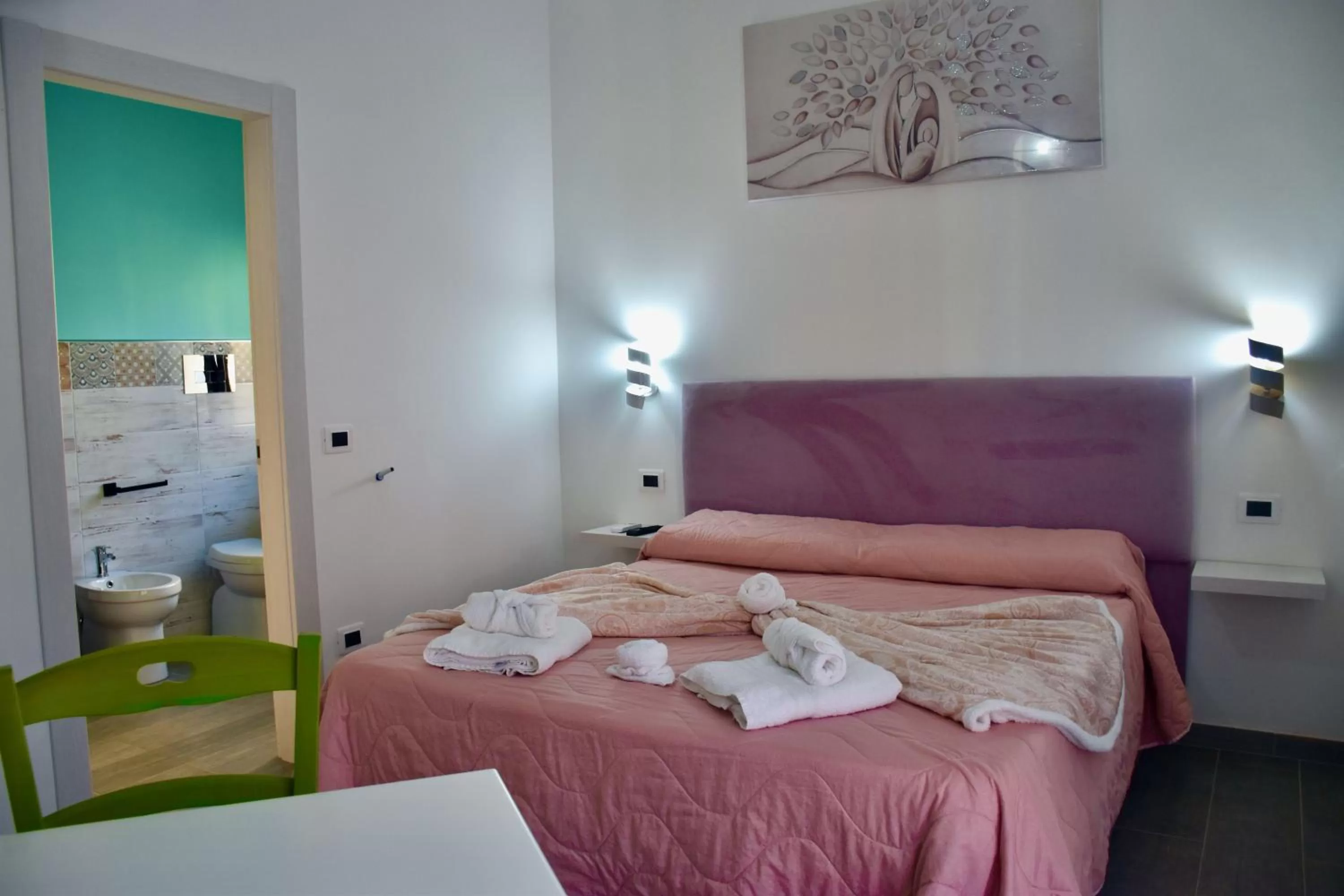 Photo of the whole room, Bed in B&B Aurora